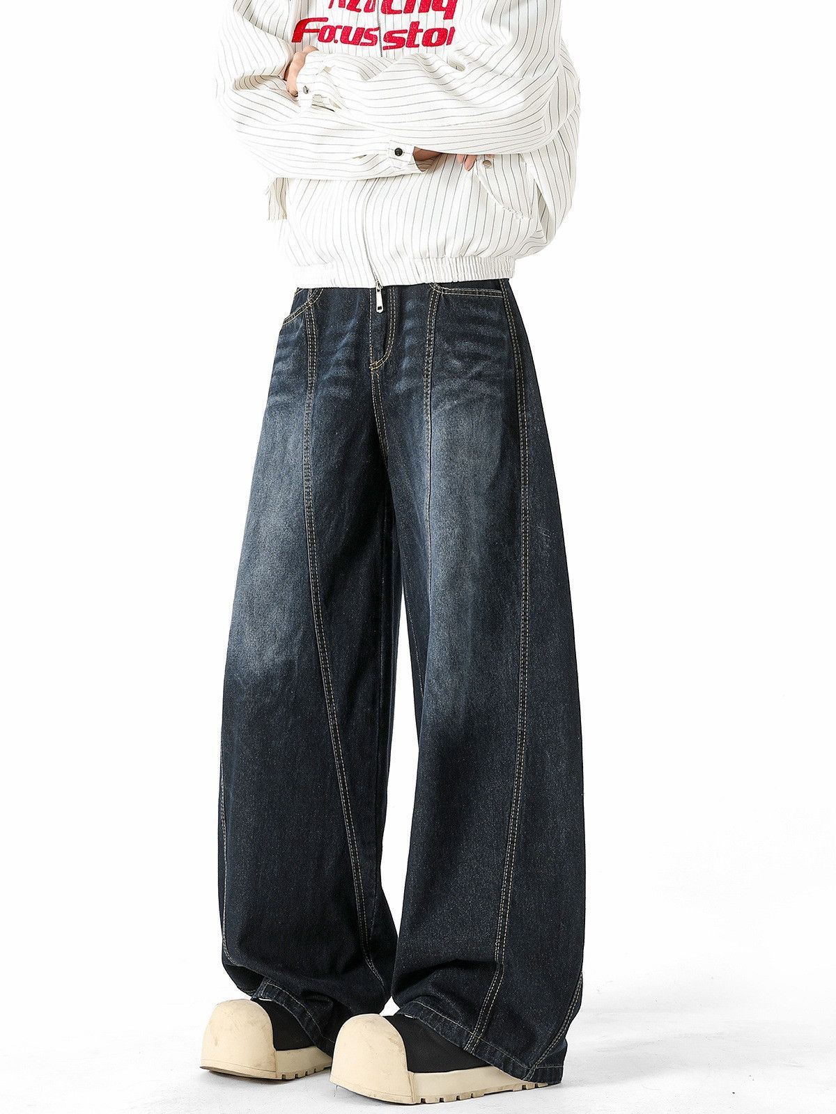 Japanese Brand Men's American-Style Washed & Distressed Curved-Leg Jeans Size US 32 / EU 48 - 3 Thumbnail