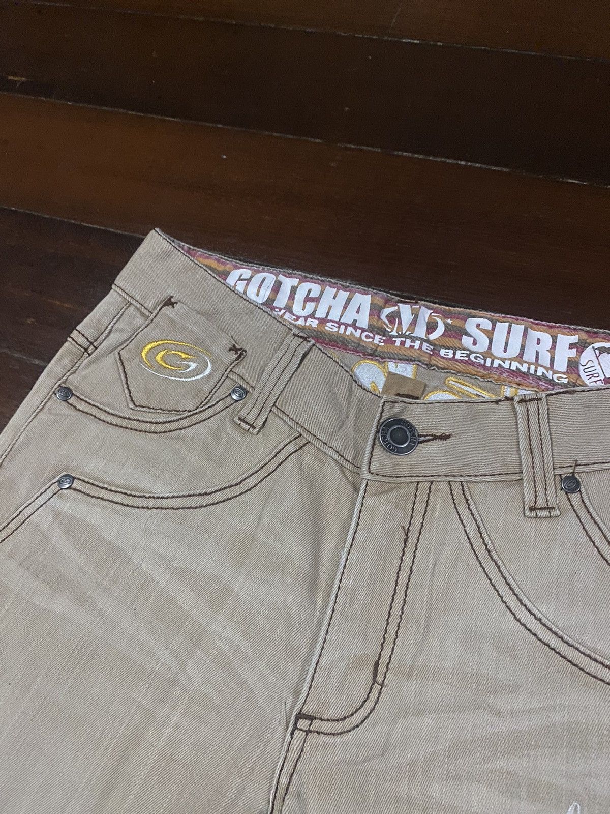 Gotcha FIRE 🔥 GOTCHA INTERNATIONAL EMBROIDERED BIG LOGO Size US 34 / EU 50 - 13 Thumbnail
