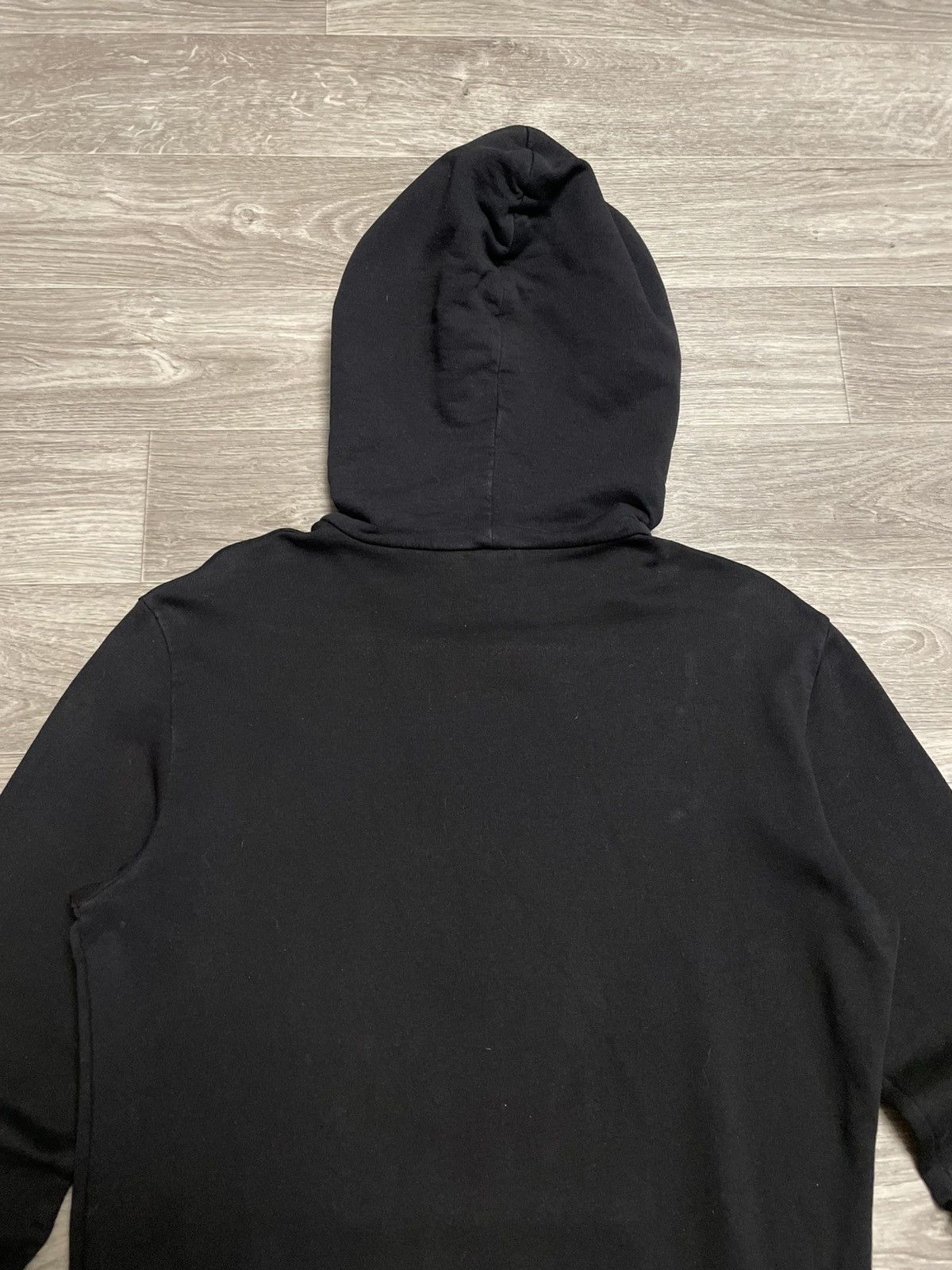 Saint Laurent Paris 2018 Saint Laurent Paris Black Center Logo Hoodie Size US L / EU 52-54 / 3 - 19 Thumbnail