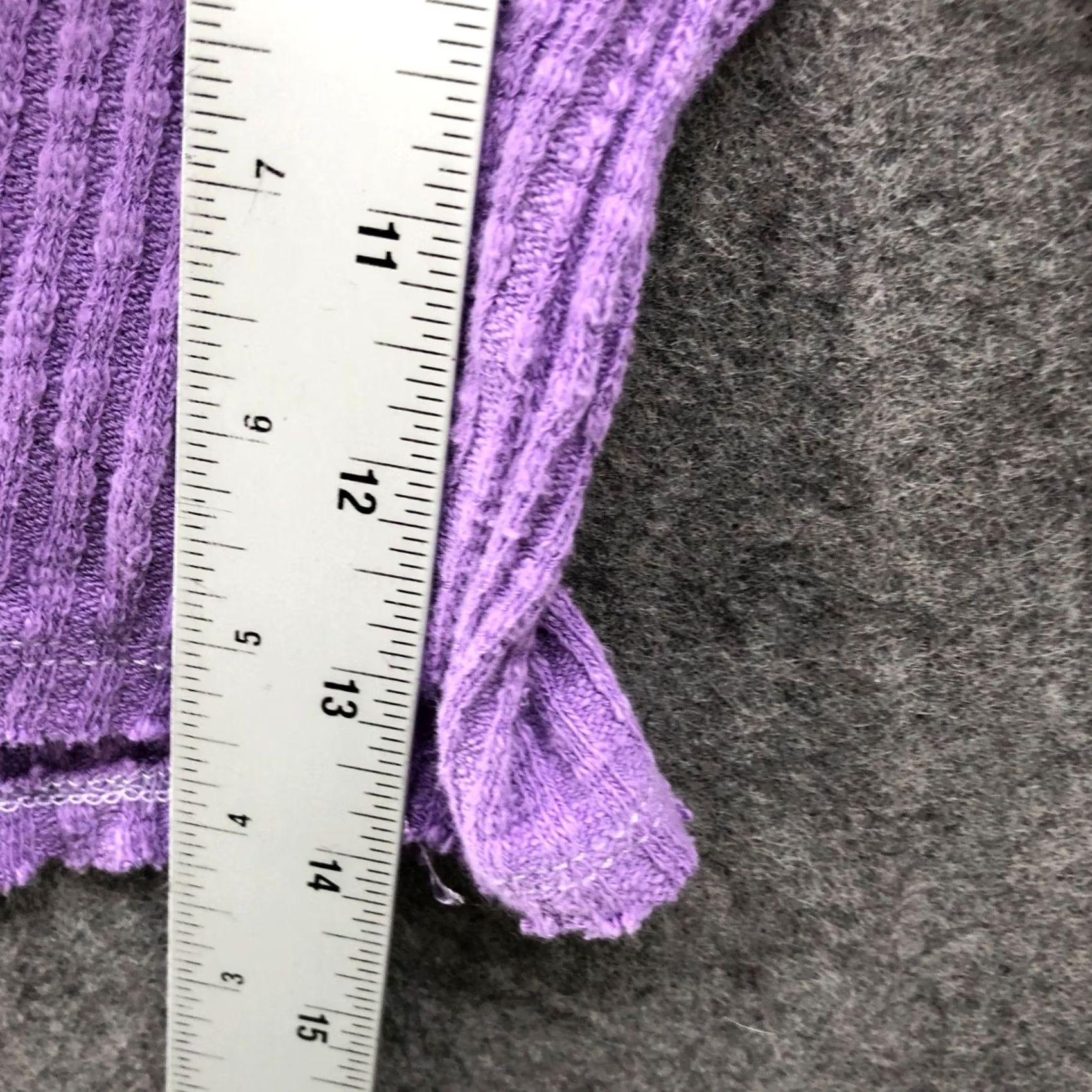 Urban Outfitters VINTAGE? No. Urban Outfitters BDG Messi Seamed Mock Neck Crop Top Womens S Purple Long Sleeve Size S / US 4 / IT 40 - 8 Thumbnail