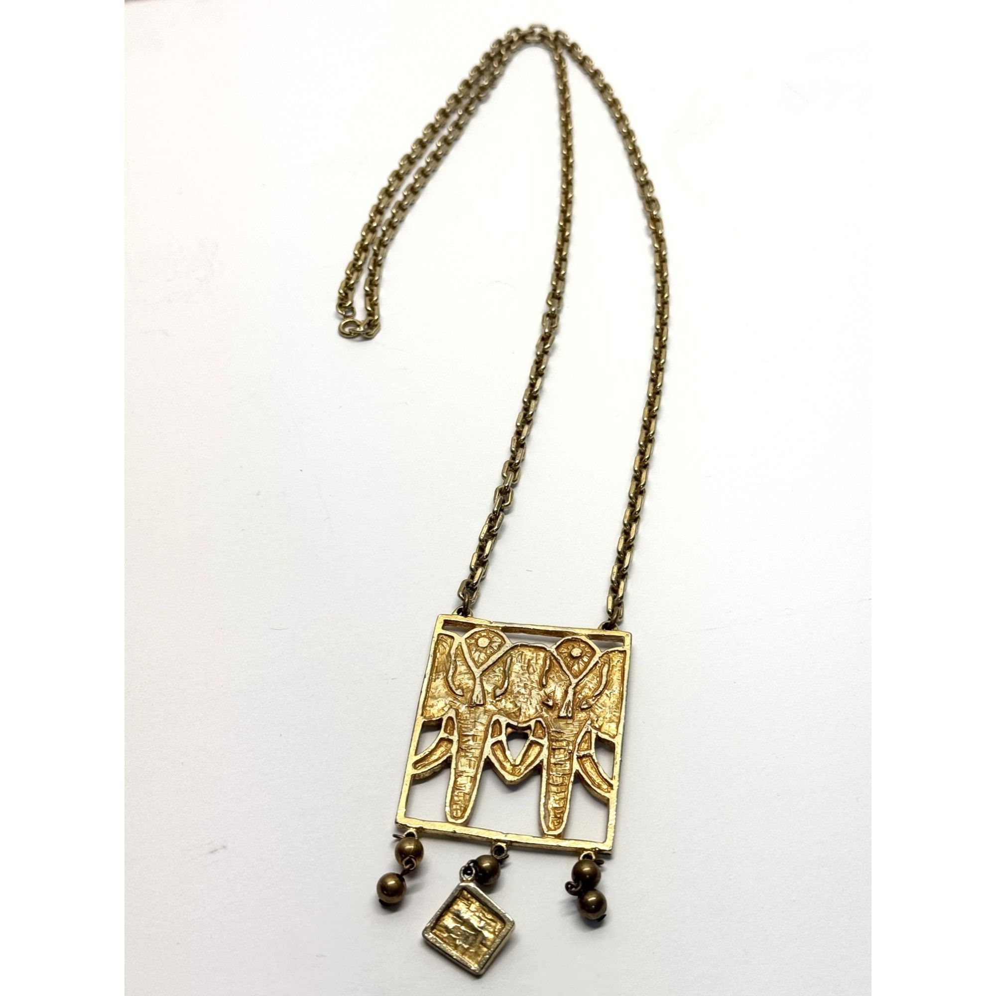 Vintage Vintage elephant charm pendant necklace Size ONE SIZE - 1 Thumbnail