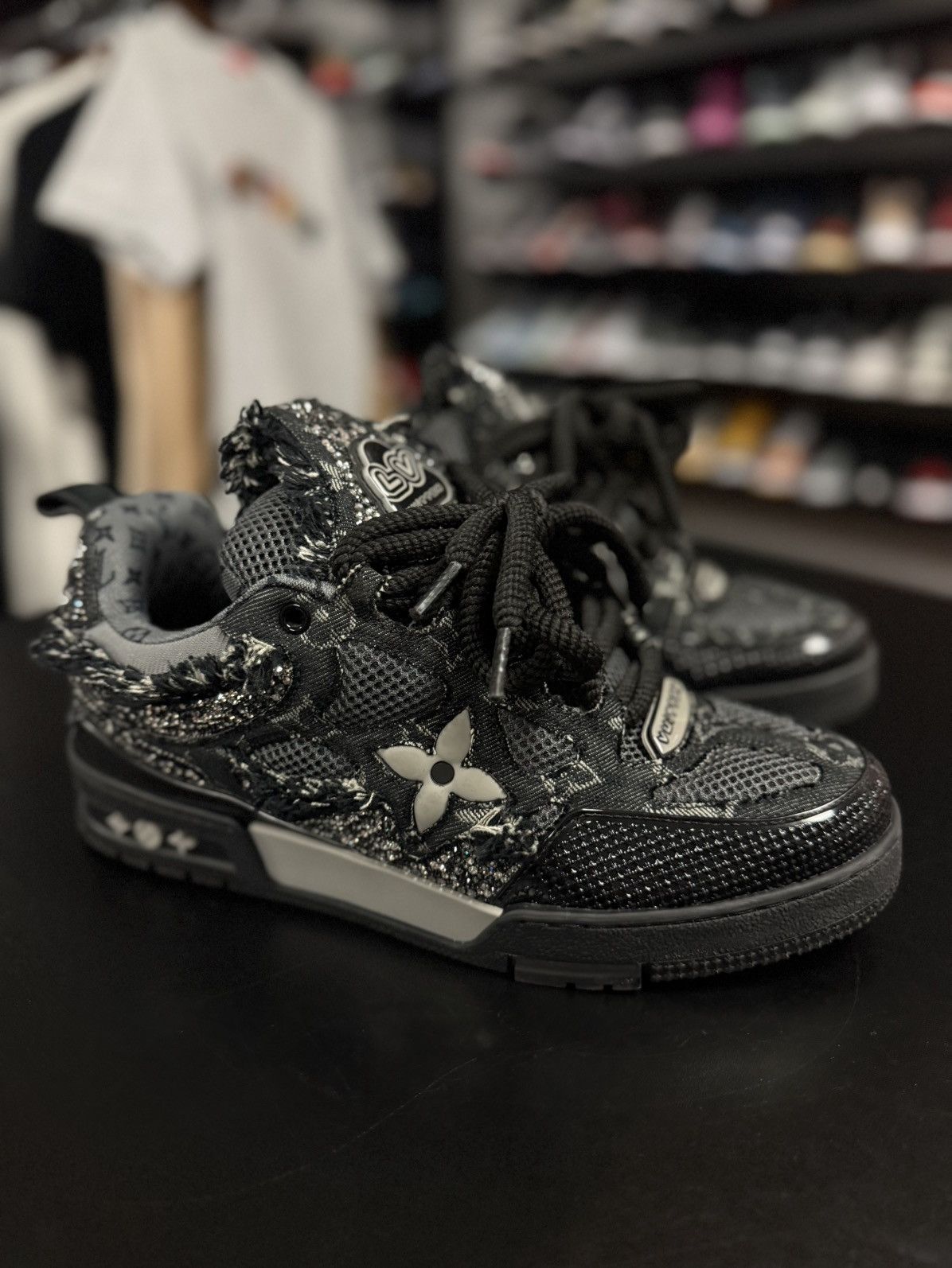 Louis Vuitton Louis Vuitton Swarovski Crystal Skates Black 8.5LV/9.5US Size US 9.5 / EU 42-43 - 4 Thumbnail