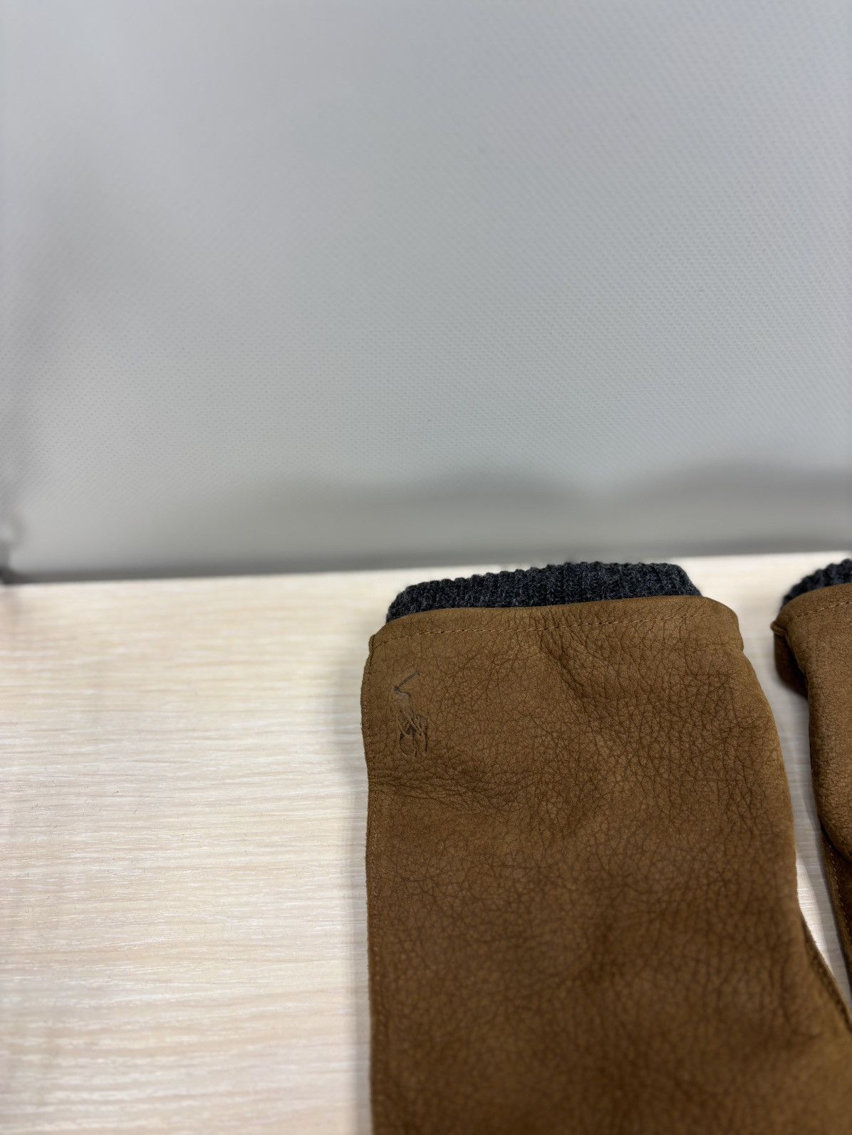 Polo Ralph Lauren × Ralph Lauren Gloves Polo Ralph Lauren Size XL Color Brown Size ONE SIZE - 4 Thumbnail