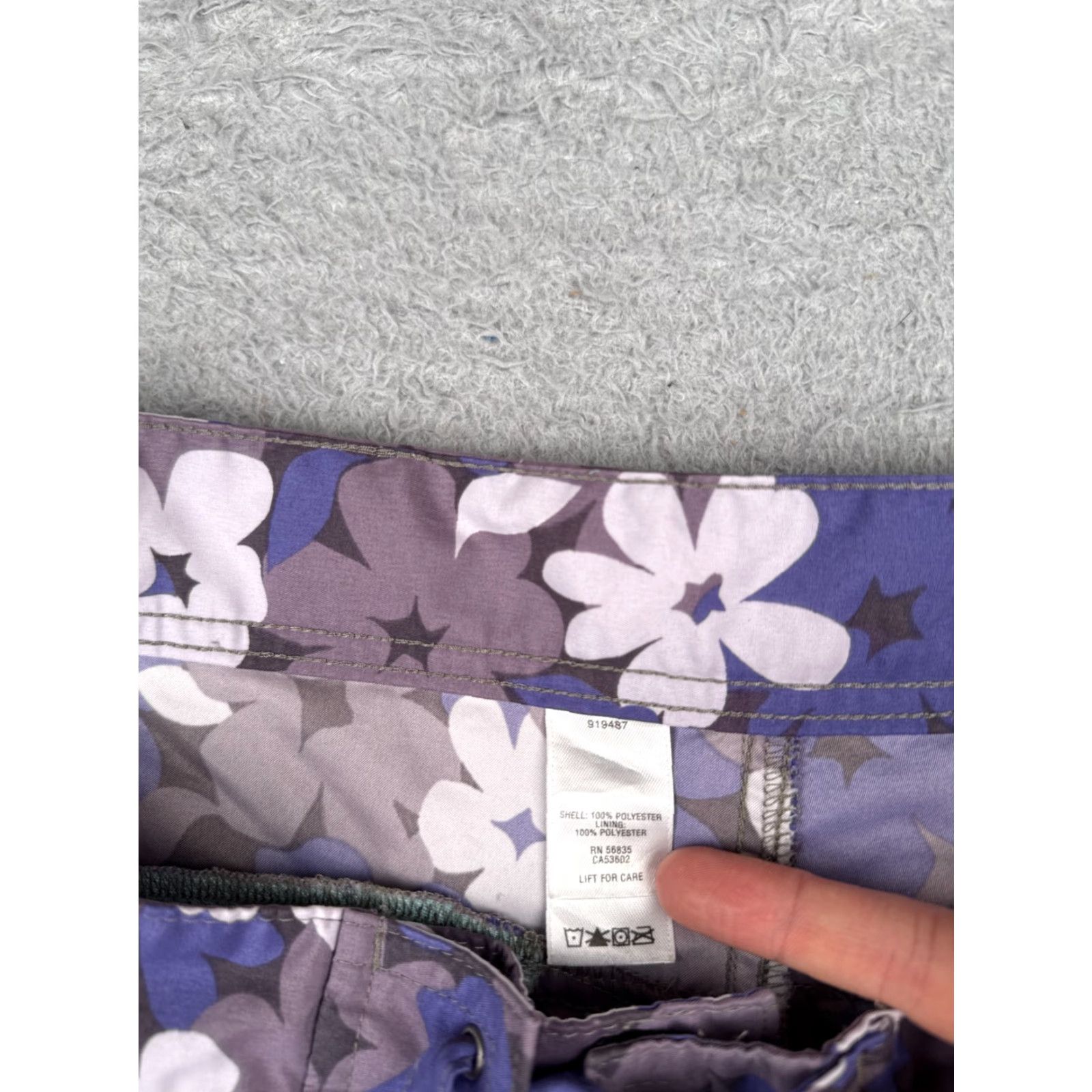 Patagonia Cabelas Boardshorts Women 16 Purple Blue Floral 6" 100% Polyester Womens Size ONE SIZE - 6 Thumbnail