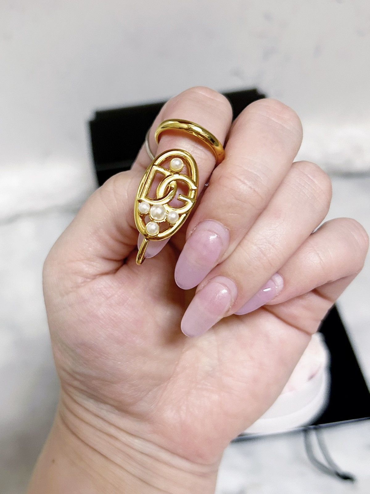 Dolce & Gabbana Authentic Dolce & Gabbana RARE Gold /Pearl DG Fingertip Ring Size ONE SIZE - 9 Thumbnail