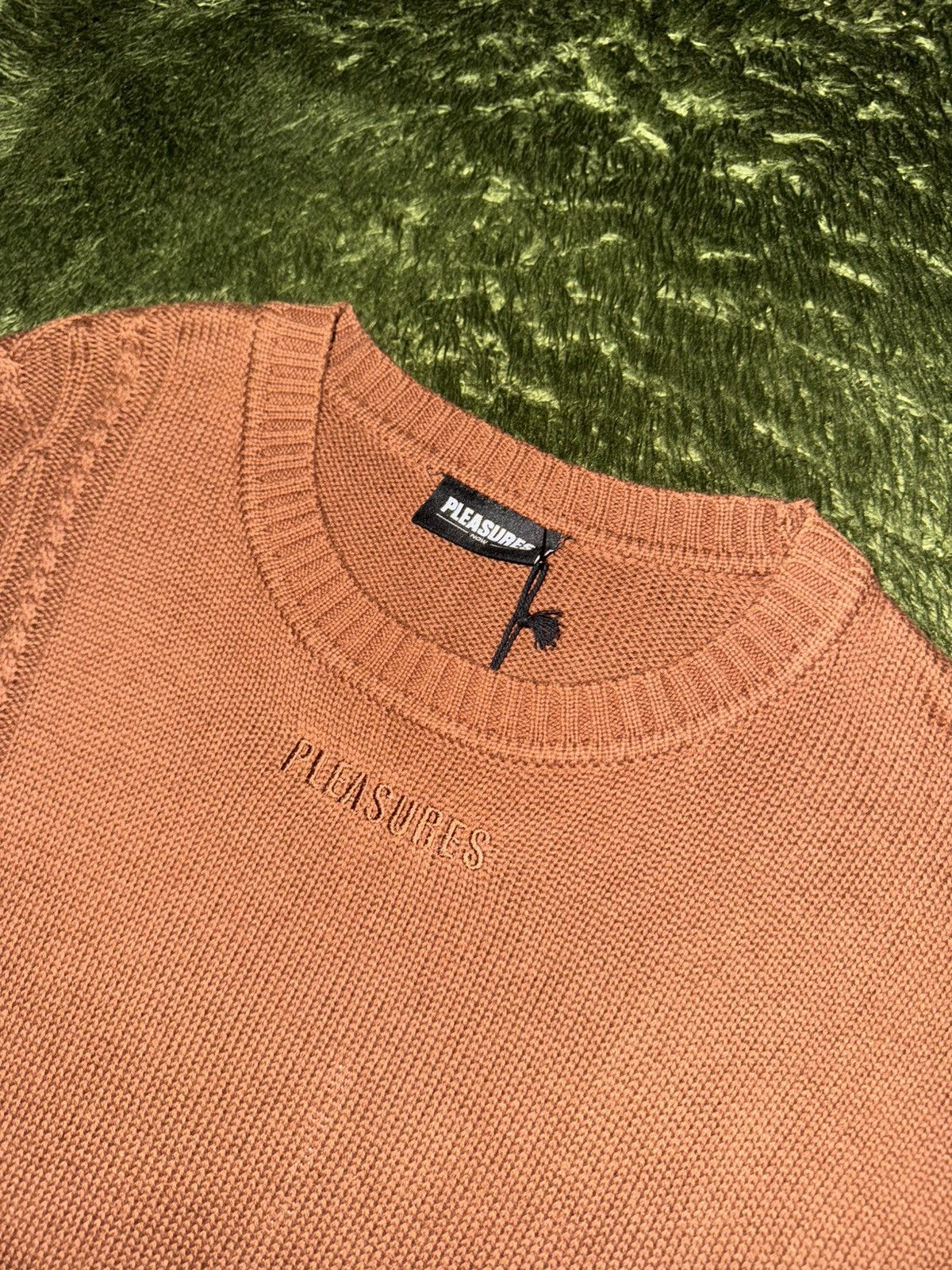 Pleasures [L] Pleasures oversized fit mock neck knit wear T-shirts Size US L / EU 52-54 / 3 - 2 Thumbnail