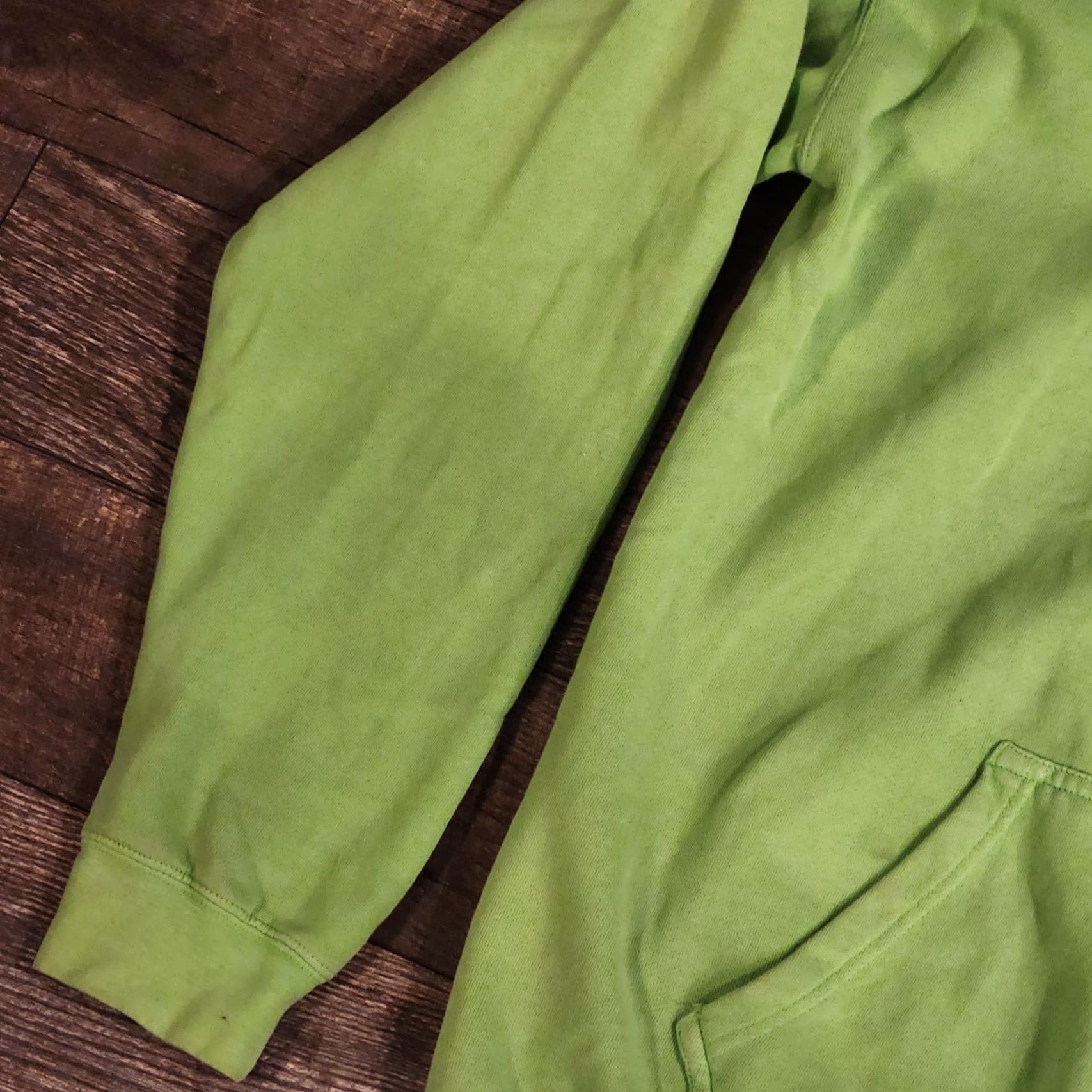 Vintage VINTAGE Billie Eilish World Tour Pullover Hoodie Sz XL Green Fleece Rare Mens Size XL / US 12-14 / IT 48-50 - 6 Thumbnail