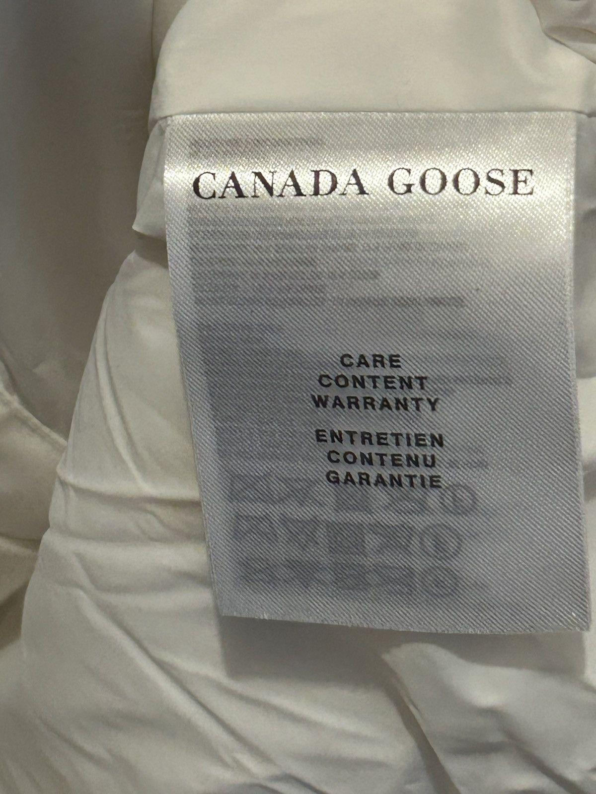 Canada Goose XL Canada Goose Northstar White Paradigm Freestyle Vest New Size US XL / EU 56 / 4 - 3 Thumbnail