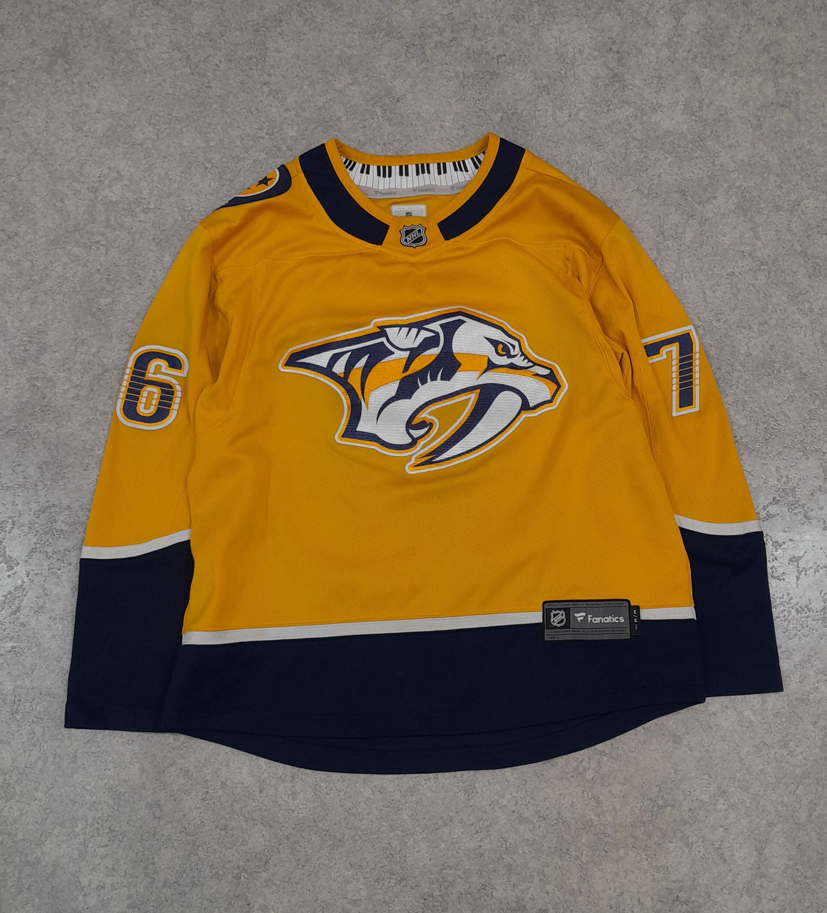 NHL NASHVILLE PREDATORS Jersey. Size US M / EU 48-50 / 2 - 2 Thumbnail