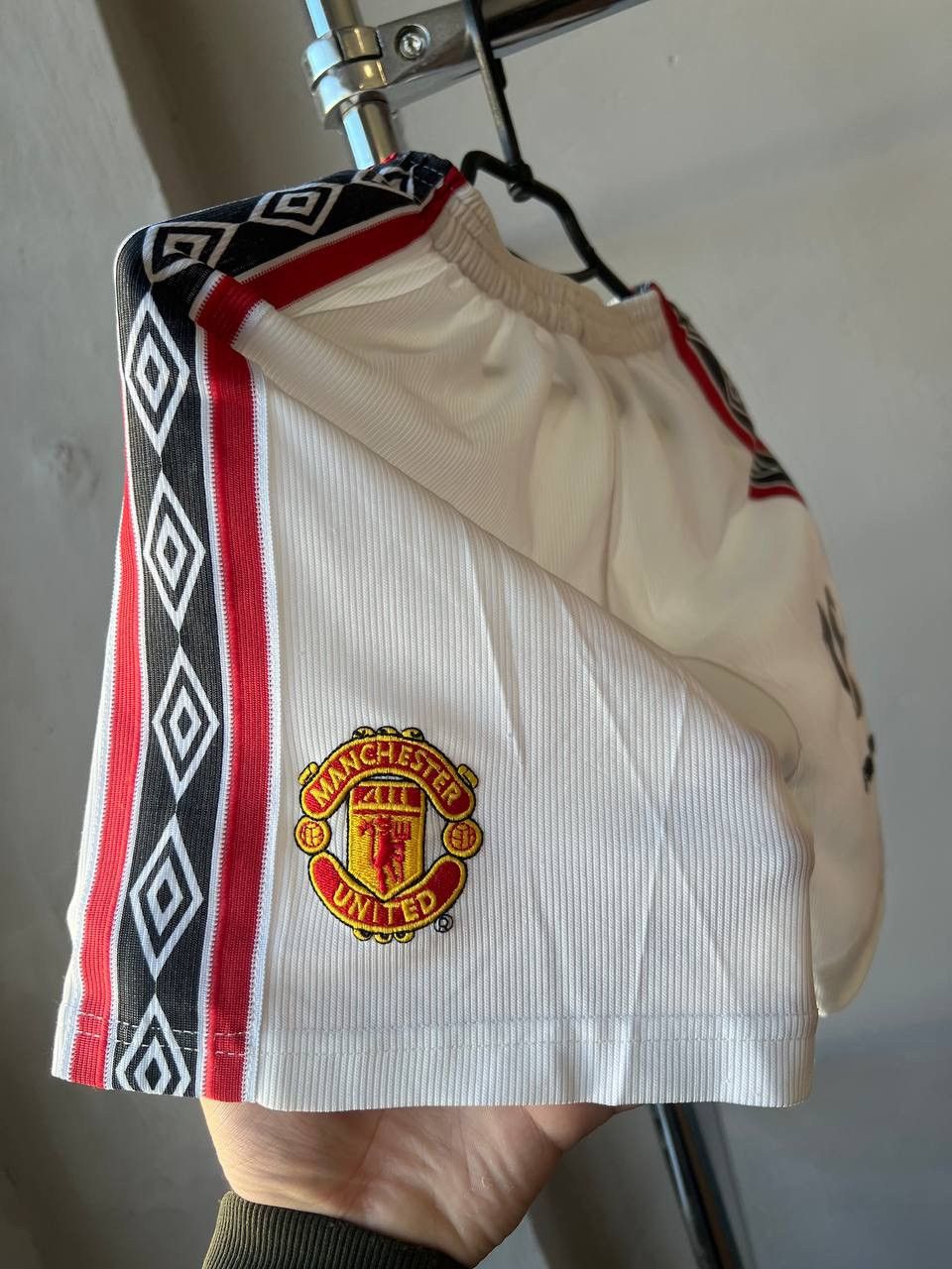 Umbro 1997/99 MANCHESTER UNITED #16 KEANE FOOTBALL SOCCER SHORTS Size US XXS / EU 40 - 6 Thumbnail
