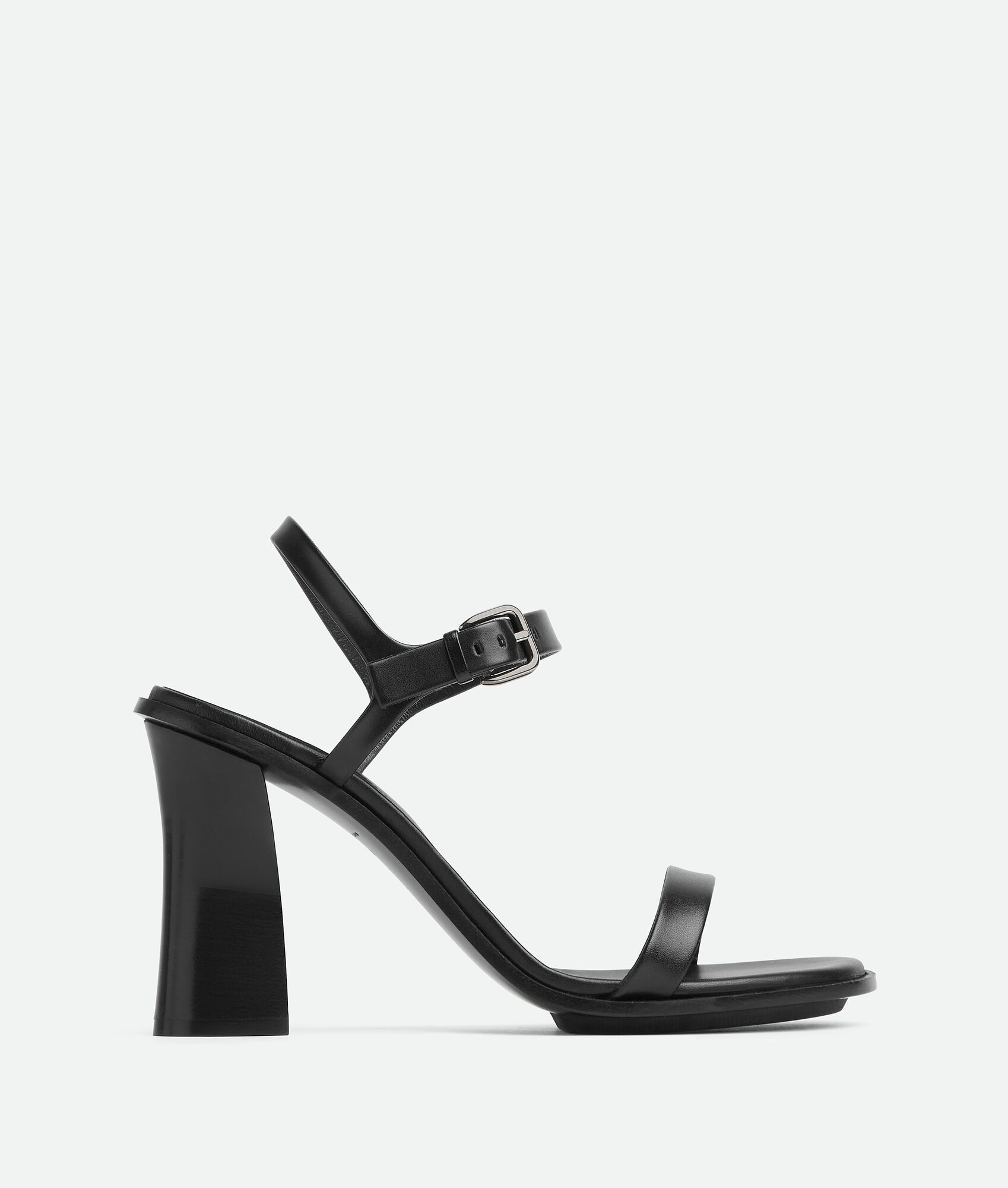 Bottega Veneta o1bcso1str0725 Step Sandals in Black Size US 8 / IT 38 - 1 Thumbnail