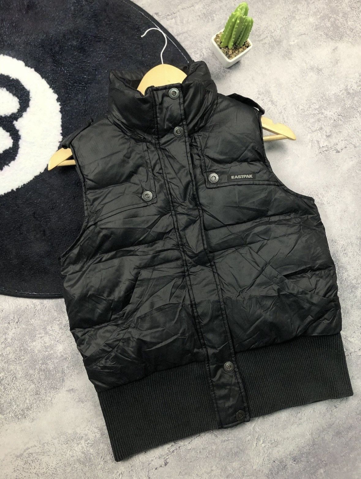 Eastpak EASTPAK Vintage Puffer Vest Mini Logo Black Streetwear Size US S / EU 44-46 / 1 - 2 Thumbnail