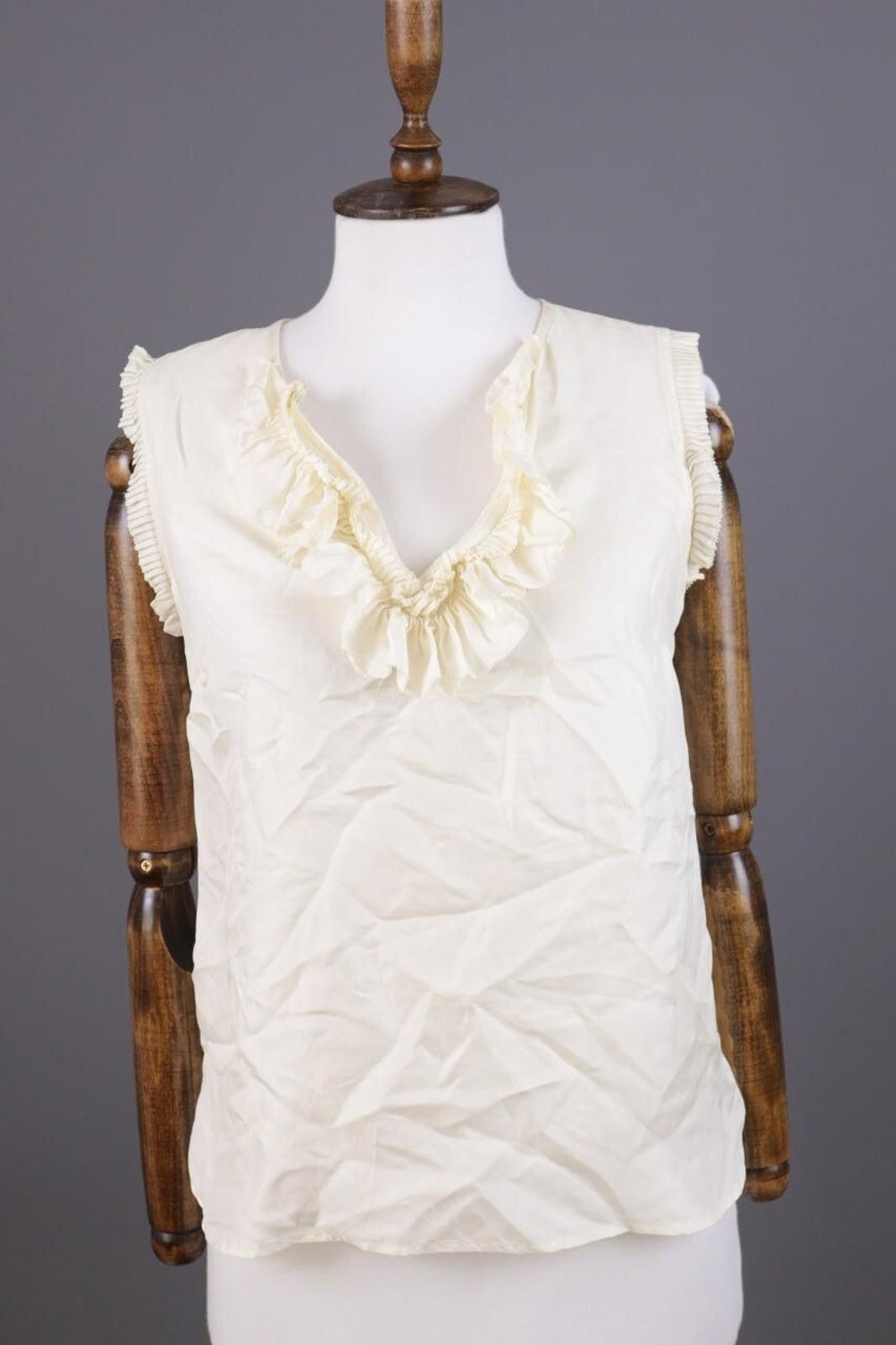 J.Crew J.Crew Beige 100% Silk Sleeveless Jabot Shirt Size 2 / XS Size XS / US 0-2 / IT 36-38 - 1 Thumbnail