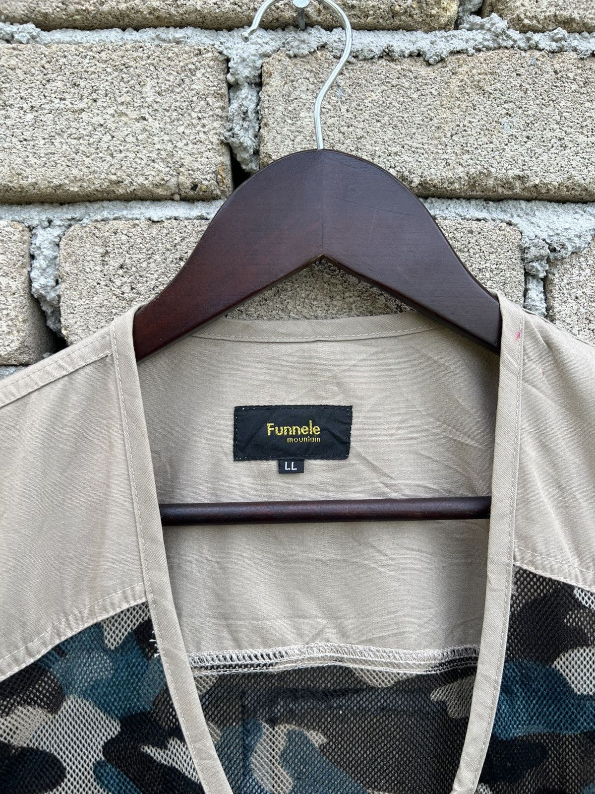 Japanese Brand Funnele Mountain Camo Vest Jacket Size US L / EU 52-54 / 3 - 5 Thumbnail
