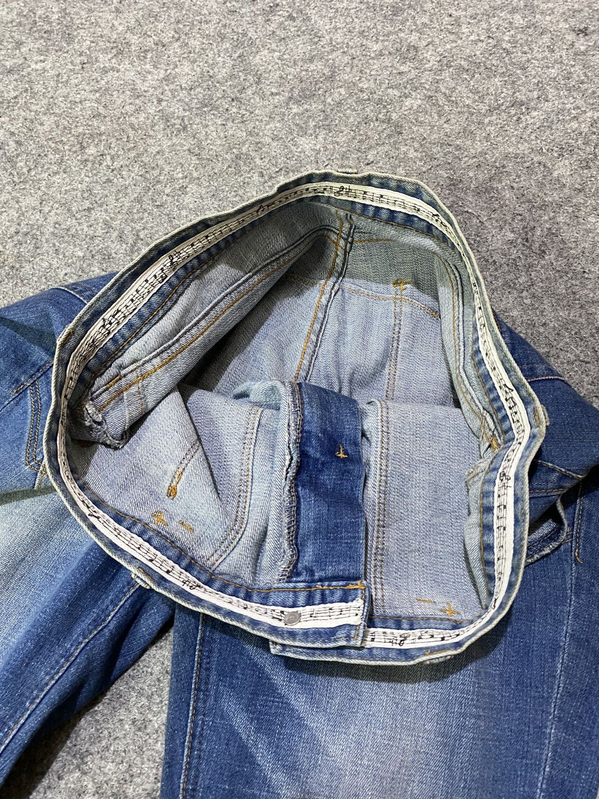 Number (N)ine Number (N)ine Distressed Denim Pants Size US 32 / EU 48 - 8 Thumbnail