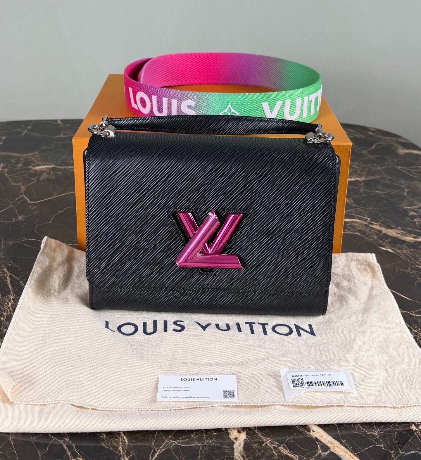 Louis Vuitton LV Twist Handbag Shoulder Crossbody Size ONE SIZE - 1 Thumbnail