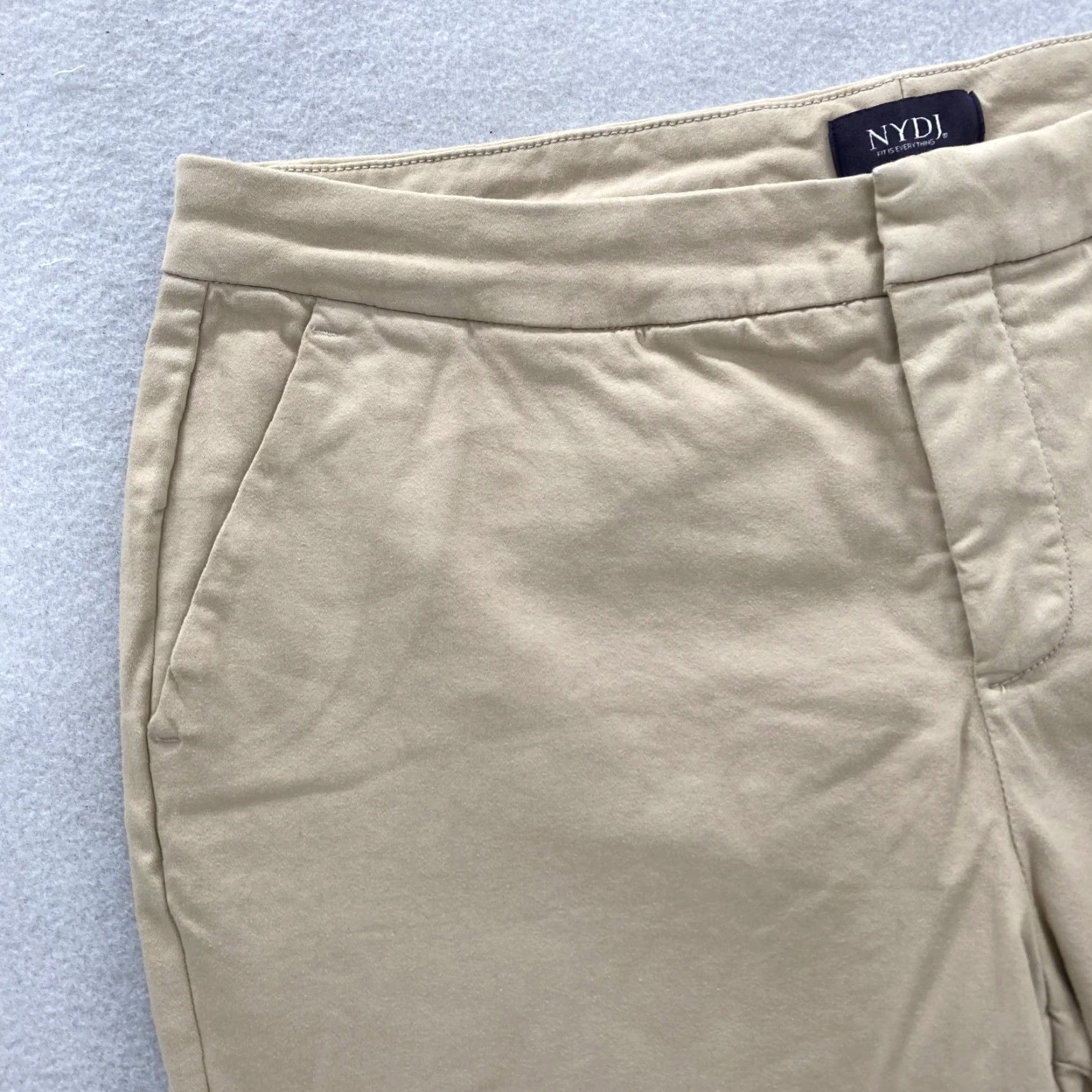 NYDJ NYDJ Everyday Trouser Pants Women's 10 Khaki Beige Stretch Casual Preppy Career Chino Pants Shirt Size 32" / US 10 / IT 46 - 3 Thumbnail