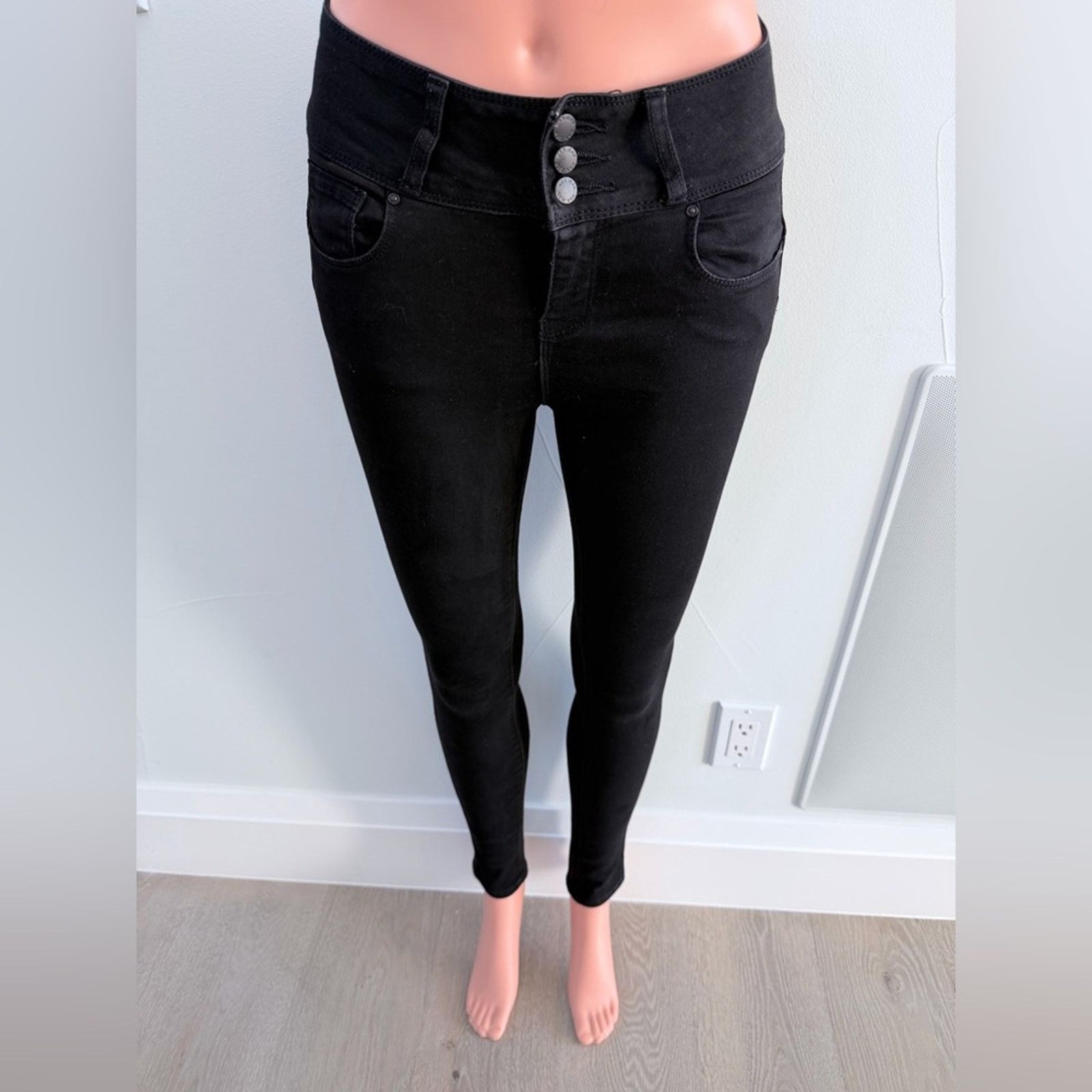 Other Black Stretchy mid-rise sculpting skinny jeans. 75% cotton Size 25" / US 0 / IT 36 - 1 Thumbnail