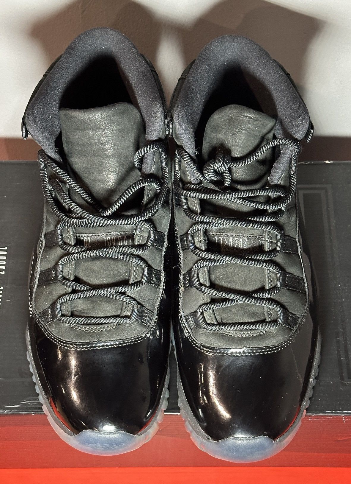 Jordan Brand Size 12 - Jordan 11 Retro Cap and Gown 2018 Size US 12 / EU 45 - 2 Thumbnail