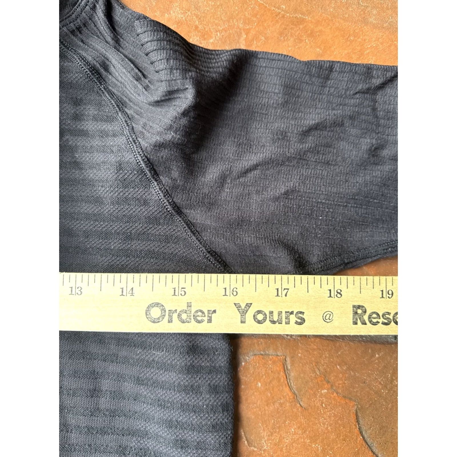 Lululemon VINTAGE? No. (But per rules: do not add) -> Sorry. Size S / US 4 / IT 40 - 4 Thumbnail