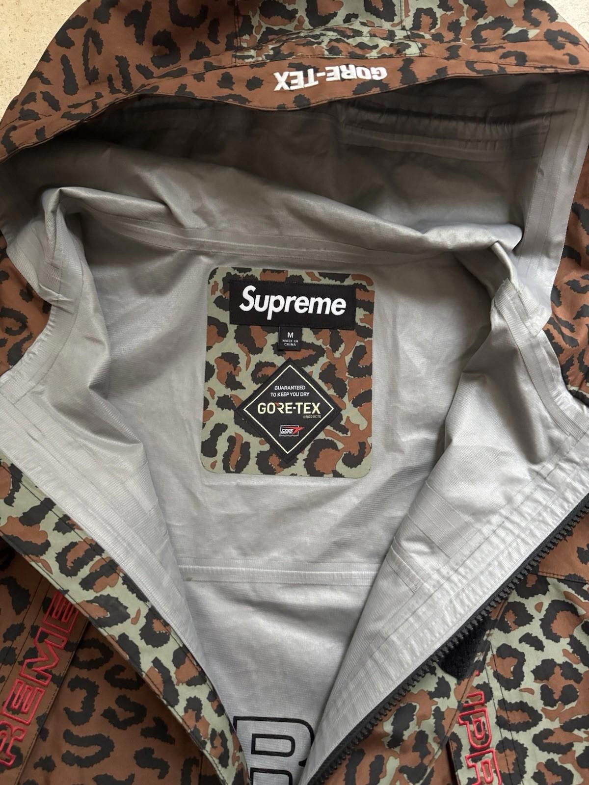 Supreme Supreme GORE TEX Taped Seam Jacket Leopard Size Medium Size US M / EU 48-50 / 2 - 4 Thumbnail