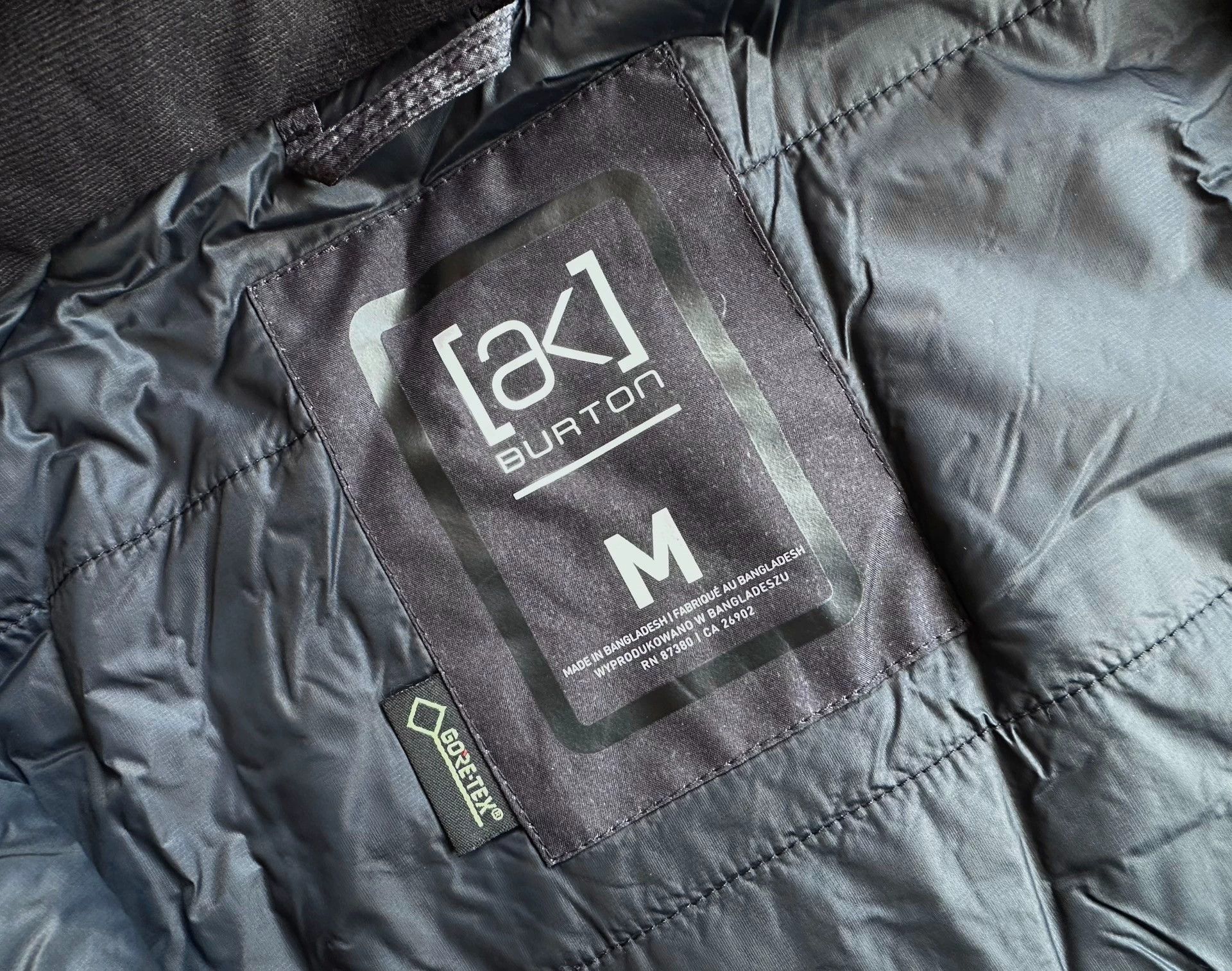 Burton Burton AK EMBARK JKT GTX Insulated Ombre Unisex M Size US M / EU 48-50 / 2 - 8 Thumbnail