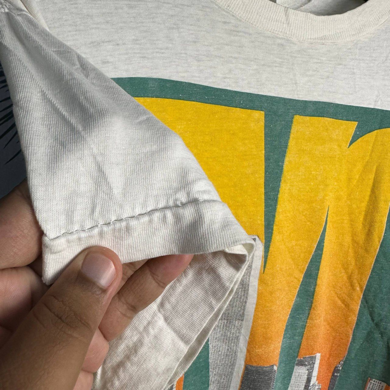 Vintage Vintage New York City Faded Distressed Boxy Fit T-Shirt Size US L / EU 52-54 / 3 - 5 Thumbnail