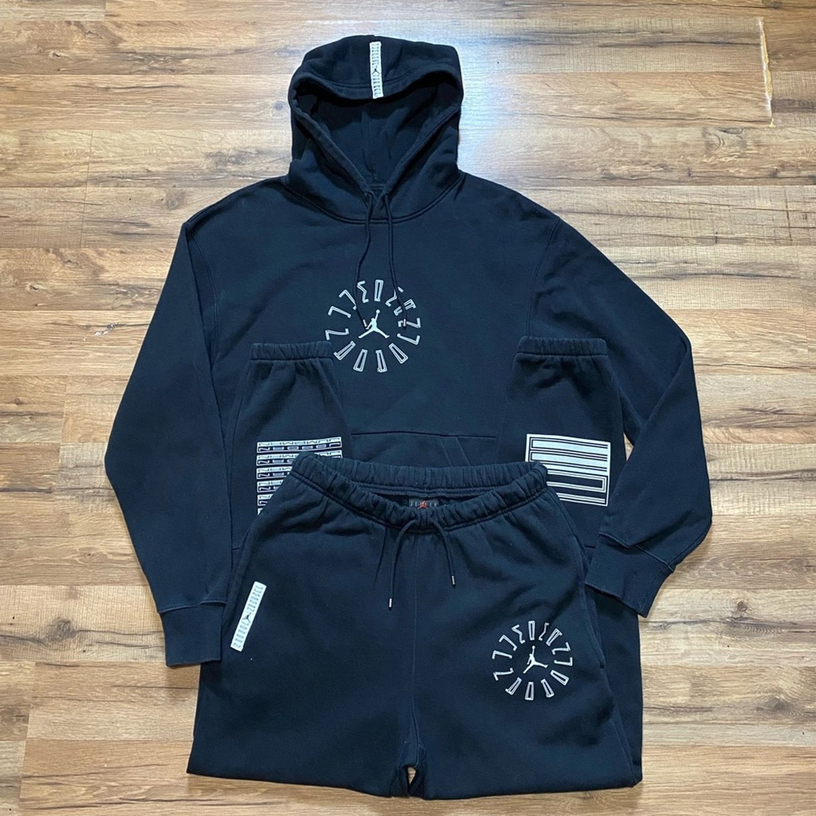 Jordan Brand Air Jordan 11 Sweatshirt Sweatpants Matching Set Sweatsuit Size US M / EU 48-50 / 2 - 1 Thumbnail