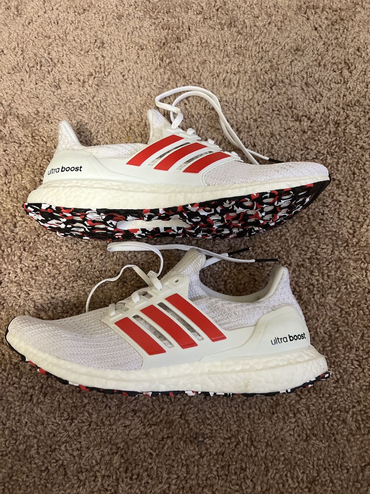 Adidas Adidas ultra boost 4.0 cloud white active red Size US 9.5 / EU 42-43 - 1 Thumbnail