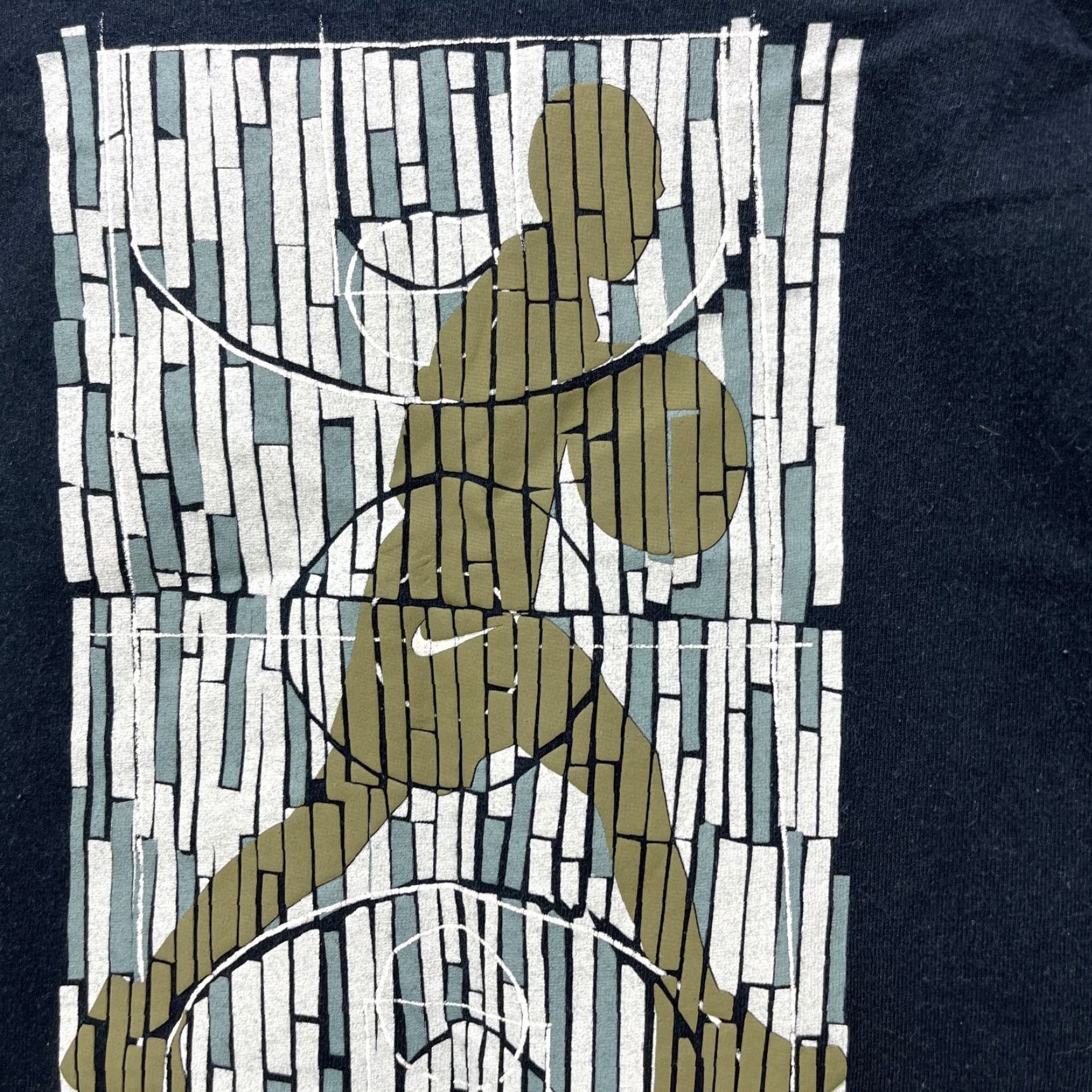 Nike VINTAGE Nike Basketball T-Shirt Small Mens 90s Black Made in USA Size US S / EU 44-46 / 1 - 3 Thumbnail