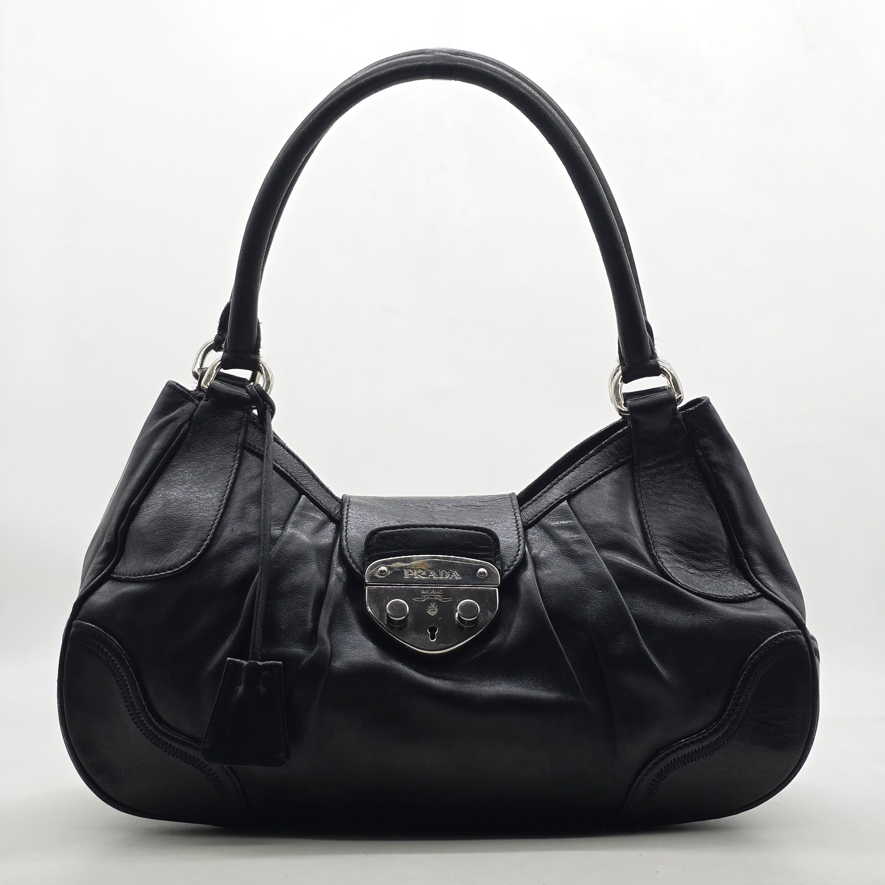 Prada Prada - Vitello Moon Shoulder Bag Size ONE SIZE - 1 Thumbnail
