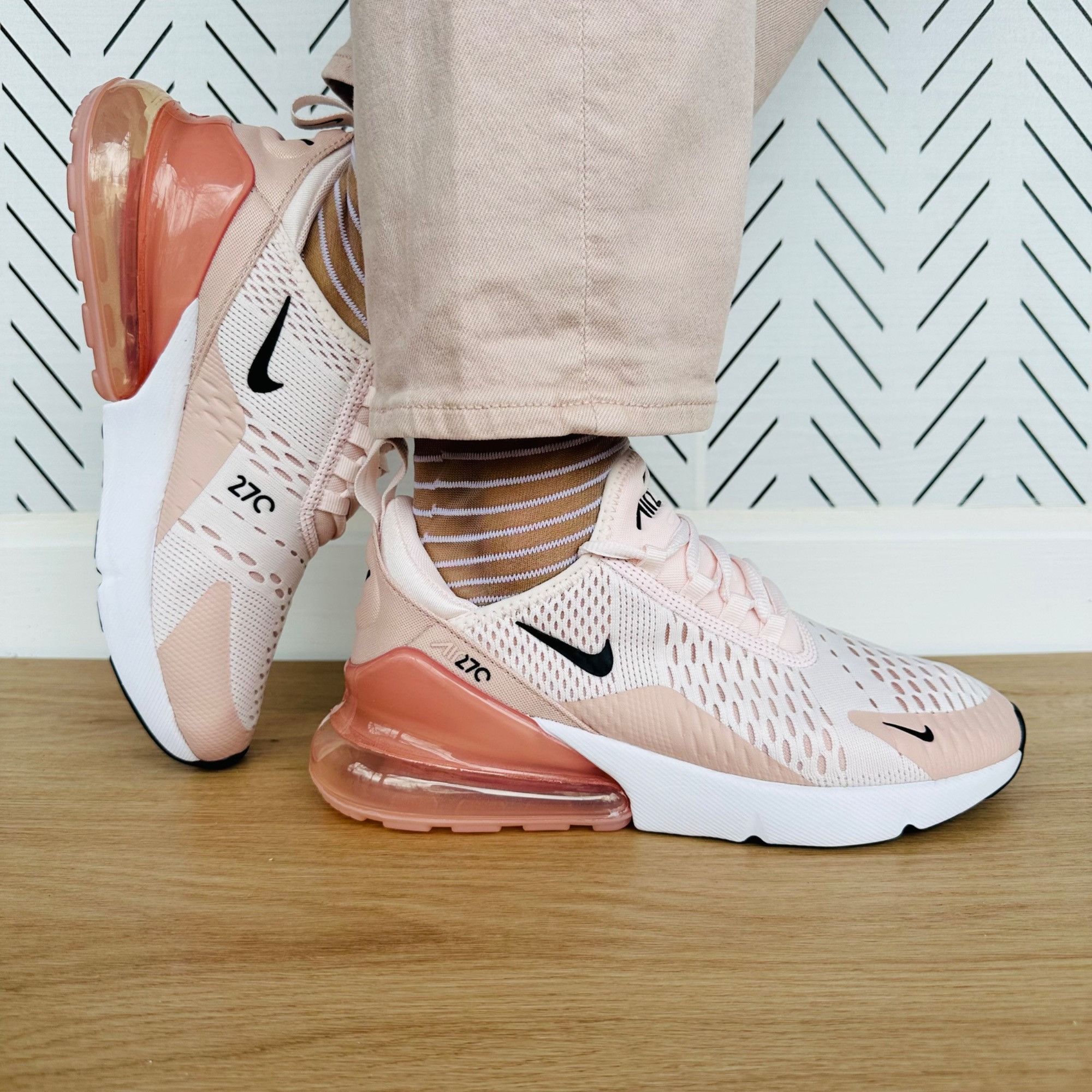 image of Nike Air Max 270 Women's Shoes Size 5 Light Soft Pink Ah67