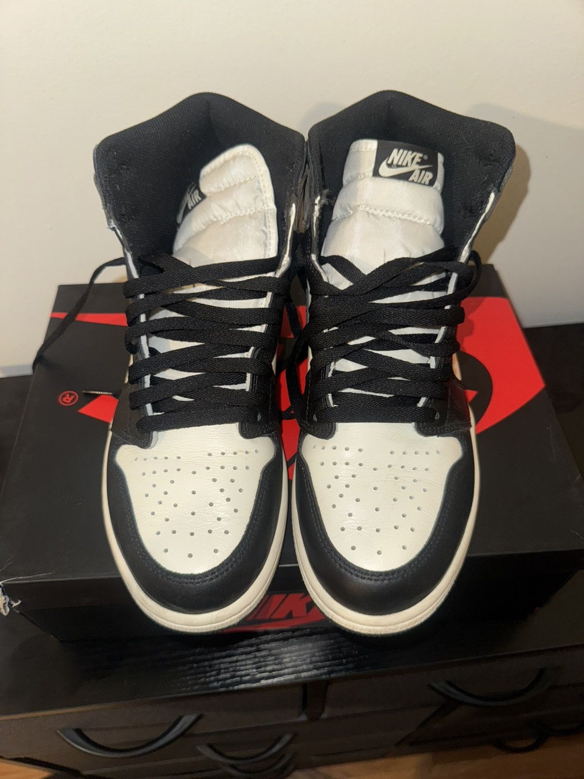 Jordan Brand Air Jordan 1 High OG Size US 10 / EU 43 - 3 Thumbnail