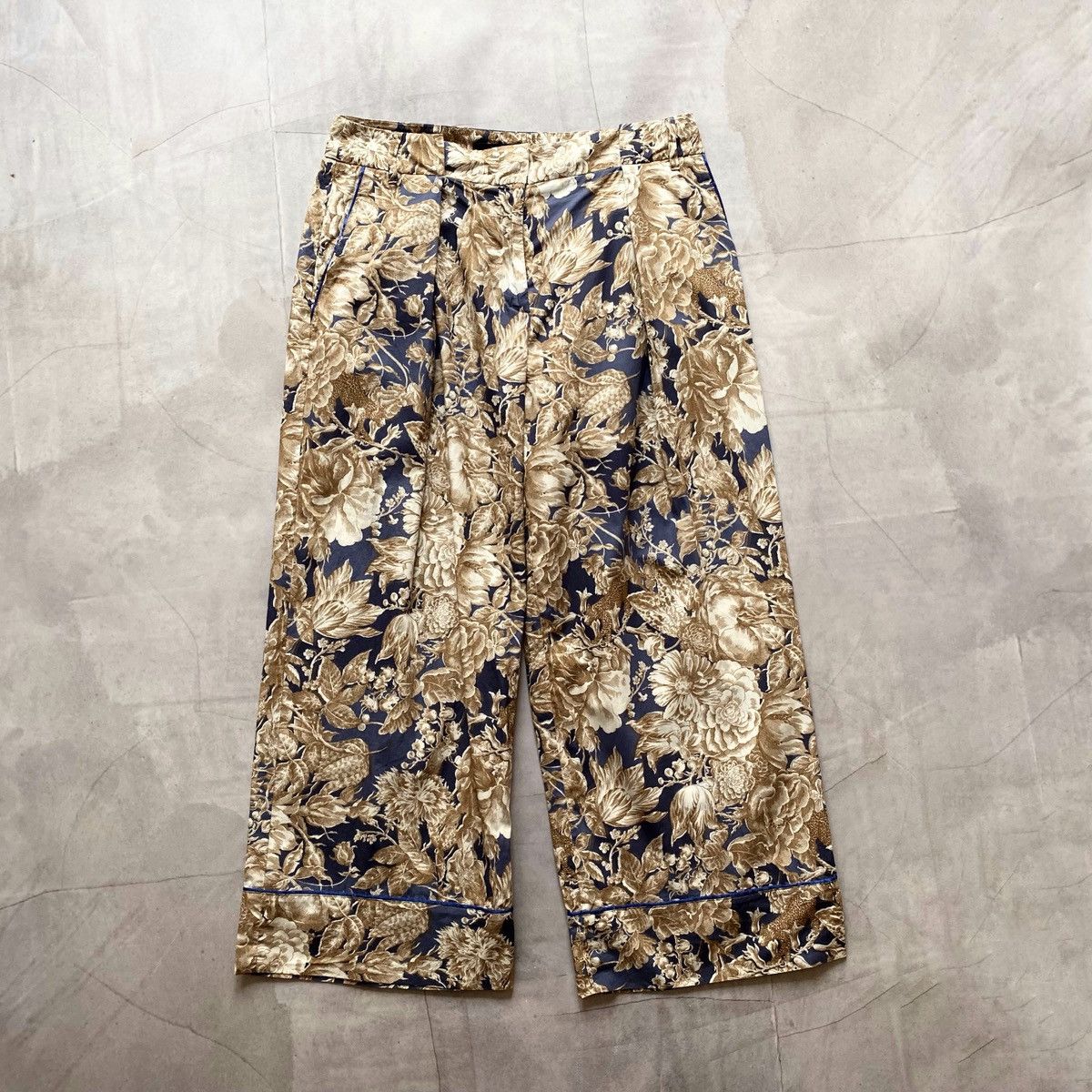 Weekend Max Mara Weekend Max Mara Wide Light Flowers Pants Size 33" - 1 Thumbnail