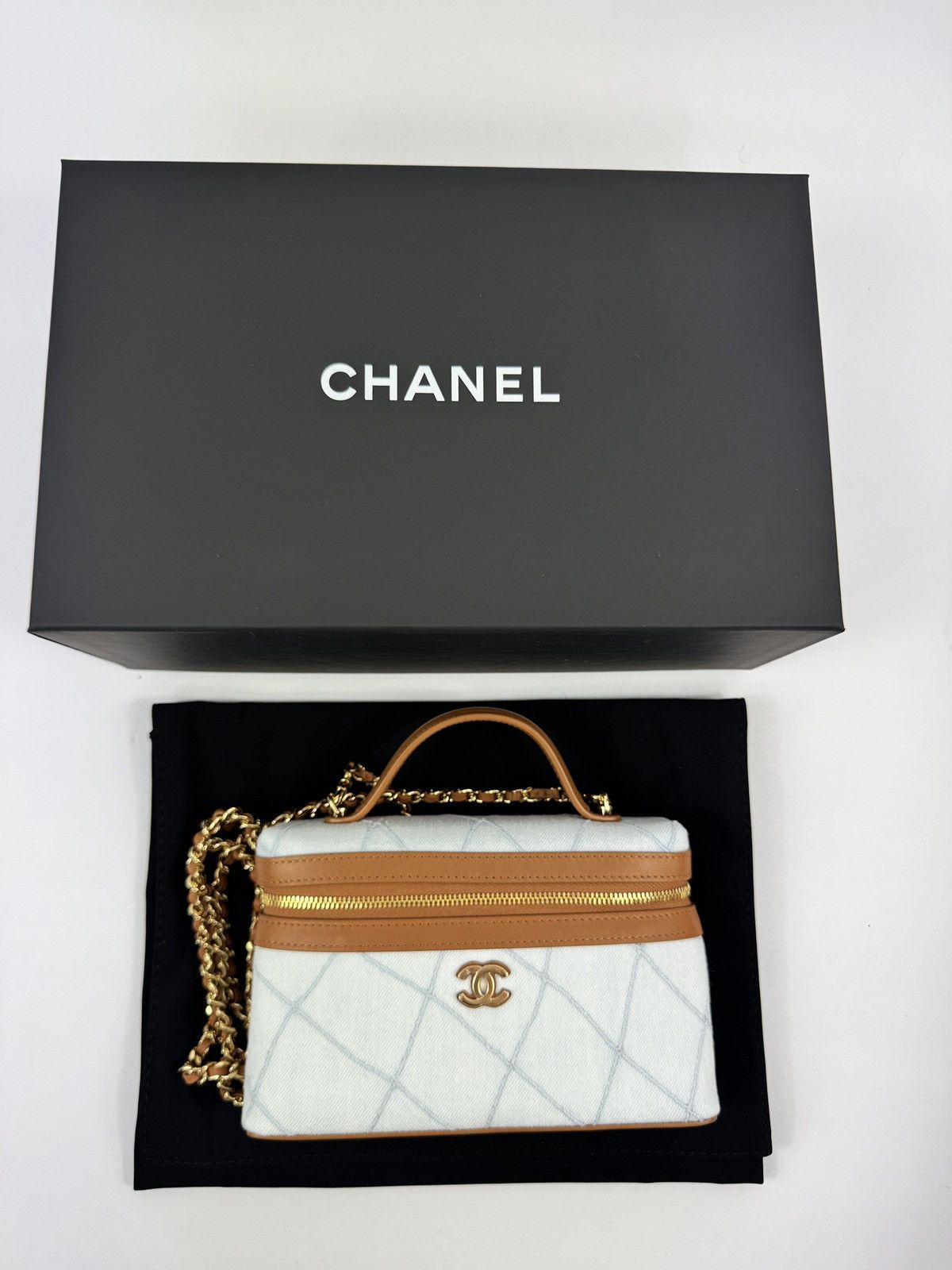 Chanel SMALL DENIM VANITY BAG ‘COCO BEACH 2026’ Size ONE SIZE - 11 Thumbnail