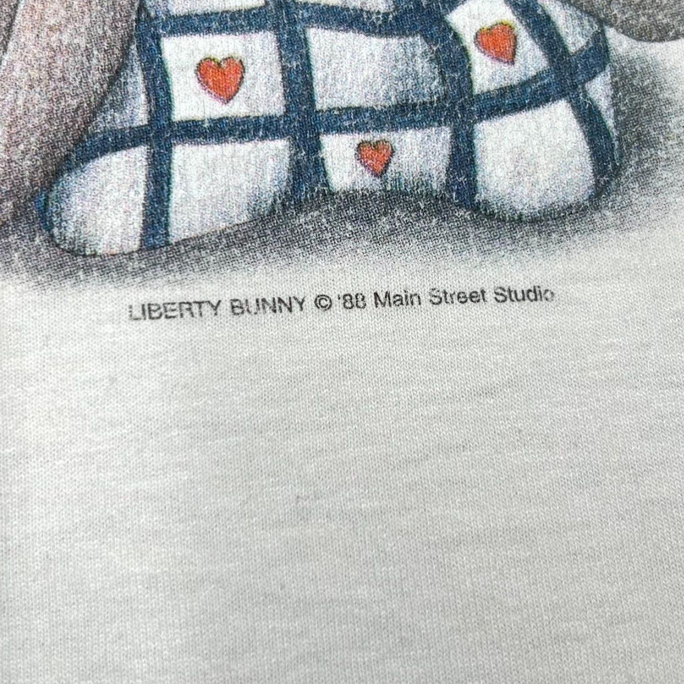 Vintage Vintage LIBERTY BUNNY (1988) Cartoon Graphic Single Stitch T-Shirt Large Cream Men Adult L Shirt Cookie? Size US L / EU 52-54 / 3 - 3 Thumbnail