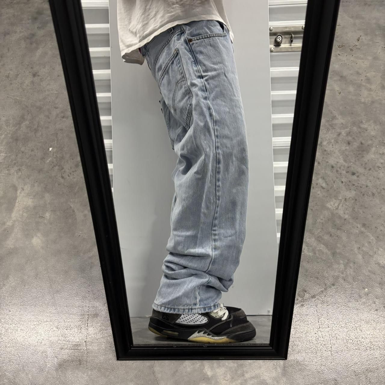 Levi's × Vintage Crazy Vintage Y2K/2000s Light Wash Essential Levis Denim Jeans! Size US 36 / EU 52 - 2 Thumbnail