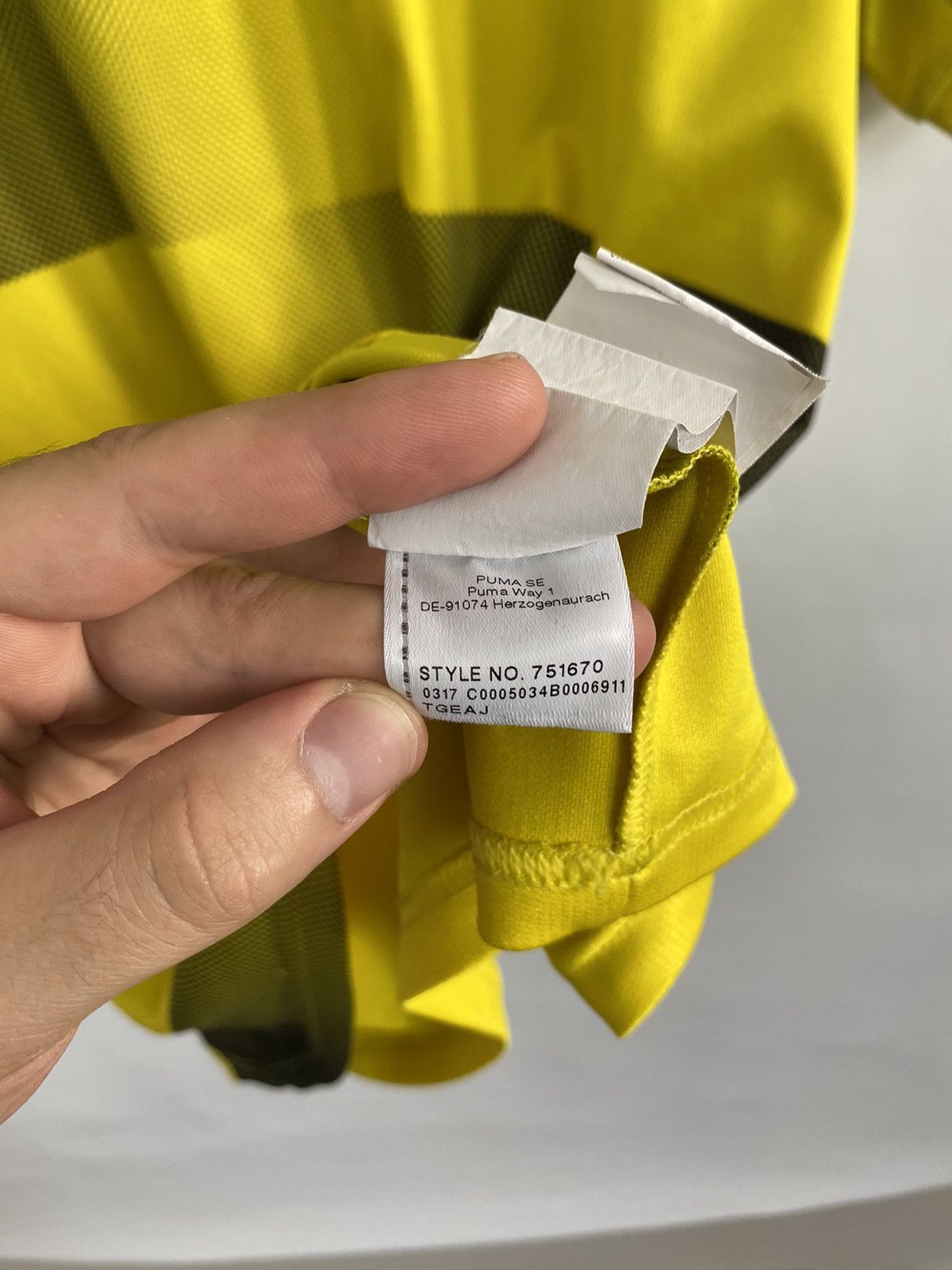 Puma 🇩🇪 Vintage Y2K Puma Borussia Dortmund BVB Soccer Jersey Size US XXL / EU 58 / 5 - 13 Thumbnail