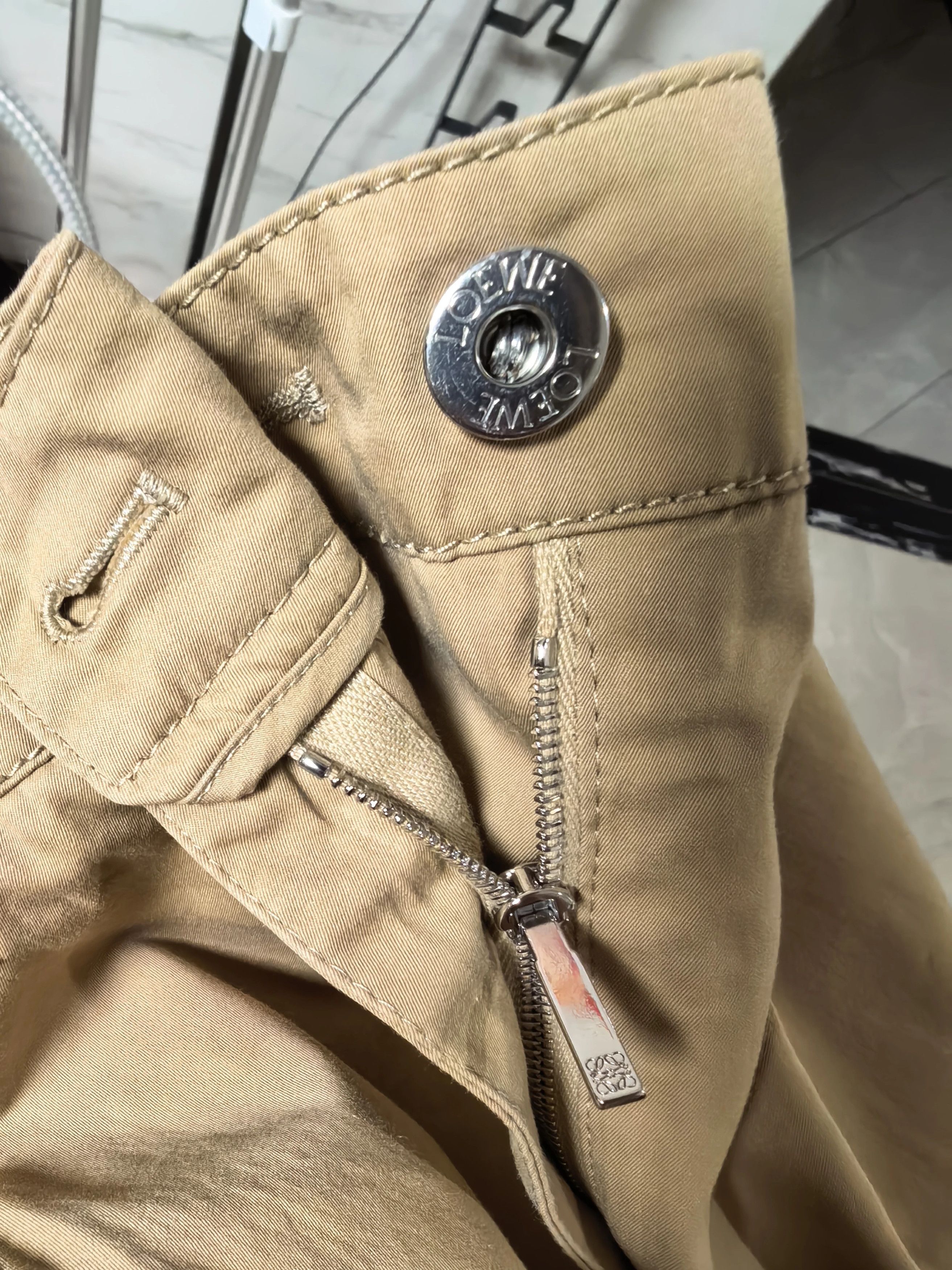 Loewe LOEWE SS23 38 cotton-silk leather tag shorts Size 26" / US 2 / IT 38 - 7 Thumbnail