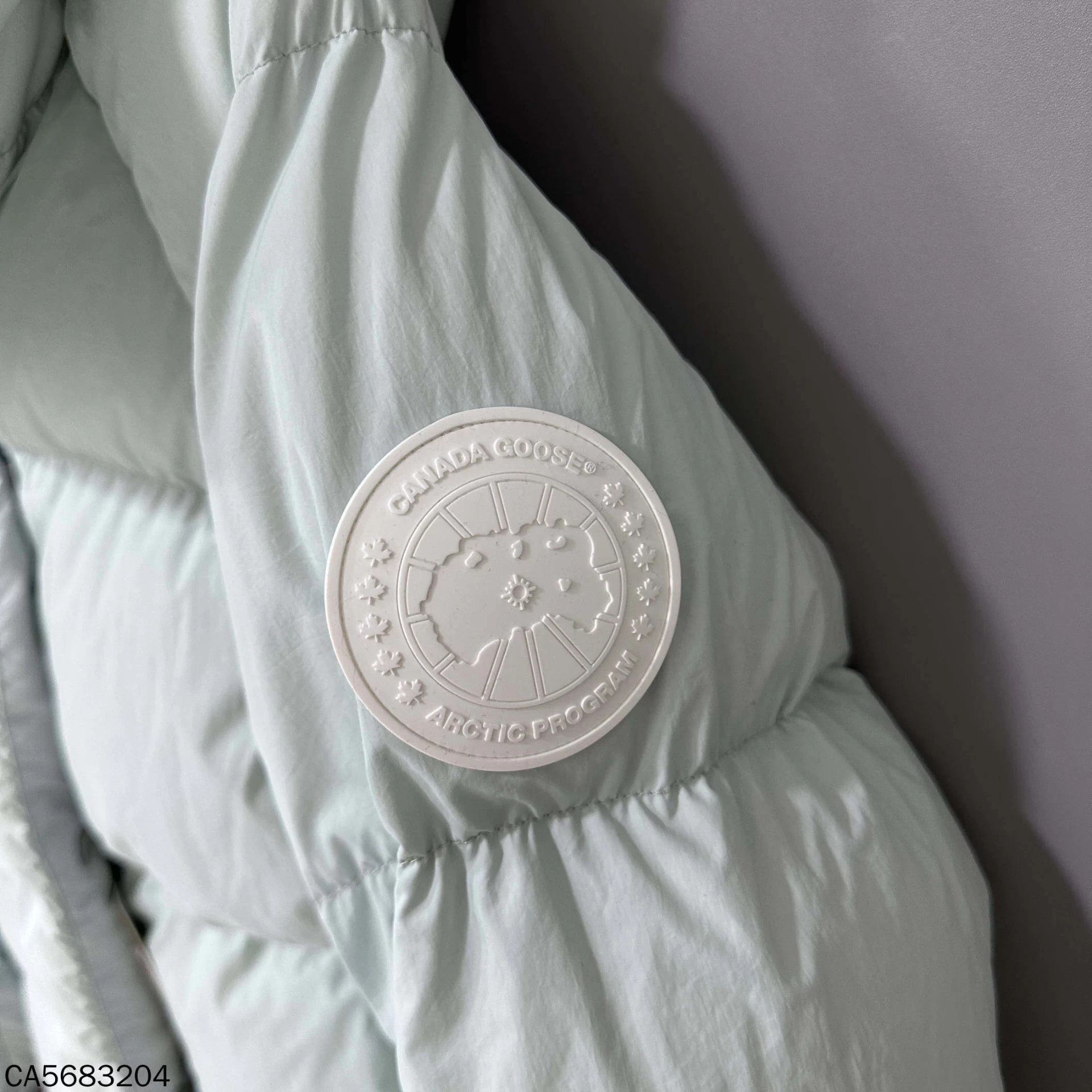 Canada Goose Canada Goose mint green hooded down jacket size S 99 new Size S / US 4 / IT 40 - 7 Thumbnail