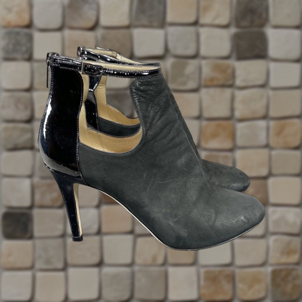 Jimmy Choo VINTAGE Jimmy Choo Boots Women Size 39.5 EU 9 US Suede Ankle Bootie Zipper High Heel Fall Winter Size US 9 / IT 39 - 1 Thumbnail