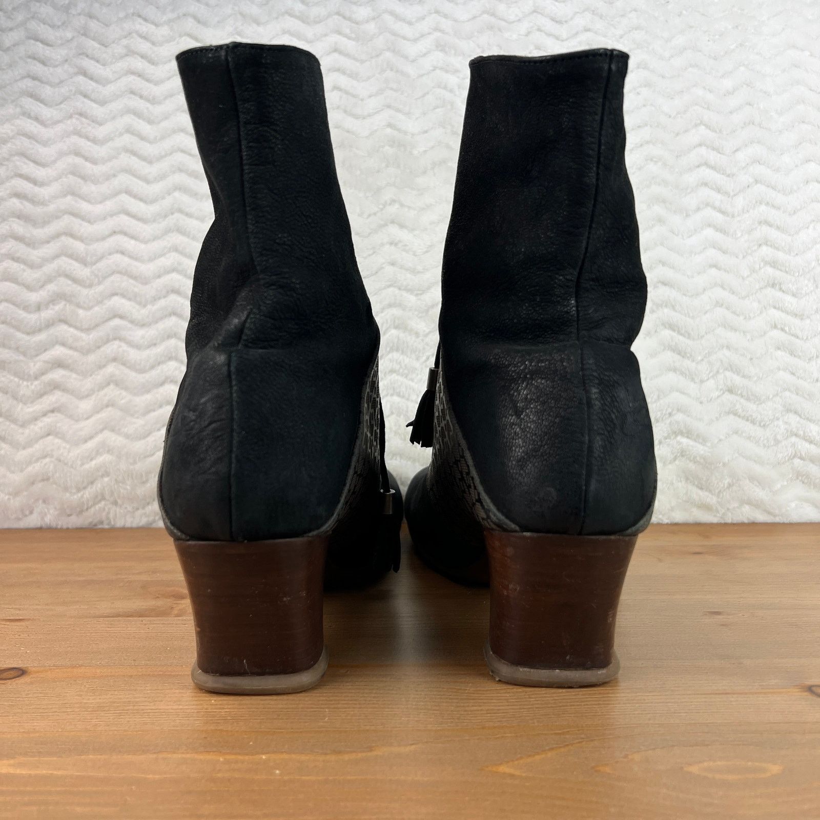 John Fluevog JOHN FLUEVOG OPERETTAS MARIETTA 7 SUEDE LEATHER BOOTS Discon Size US 7 / IT 37 - 6 Thumbnail