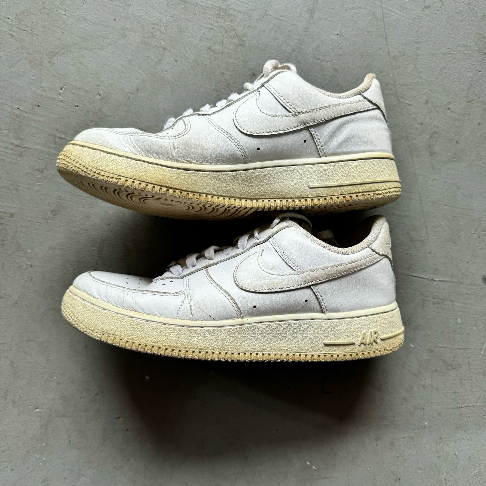 Nike Air Force 1 Women’s 8.5 All White Size US 8.5 / IT 38.5 - 3 Thumbnail