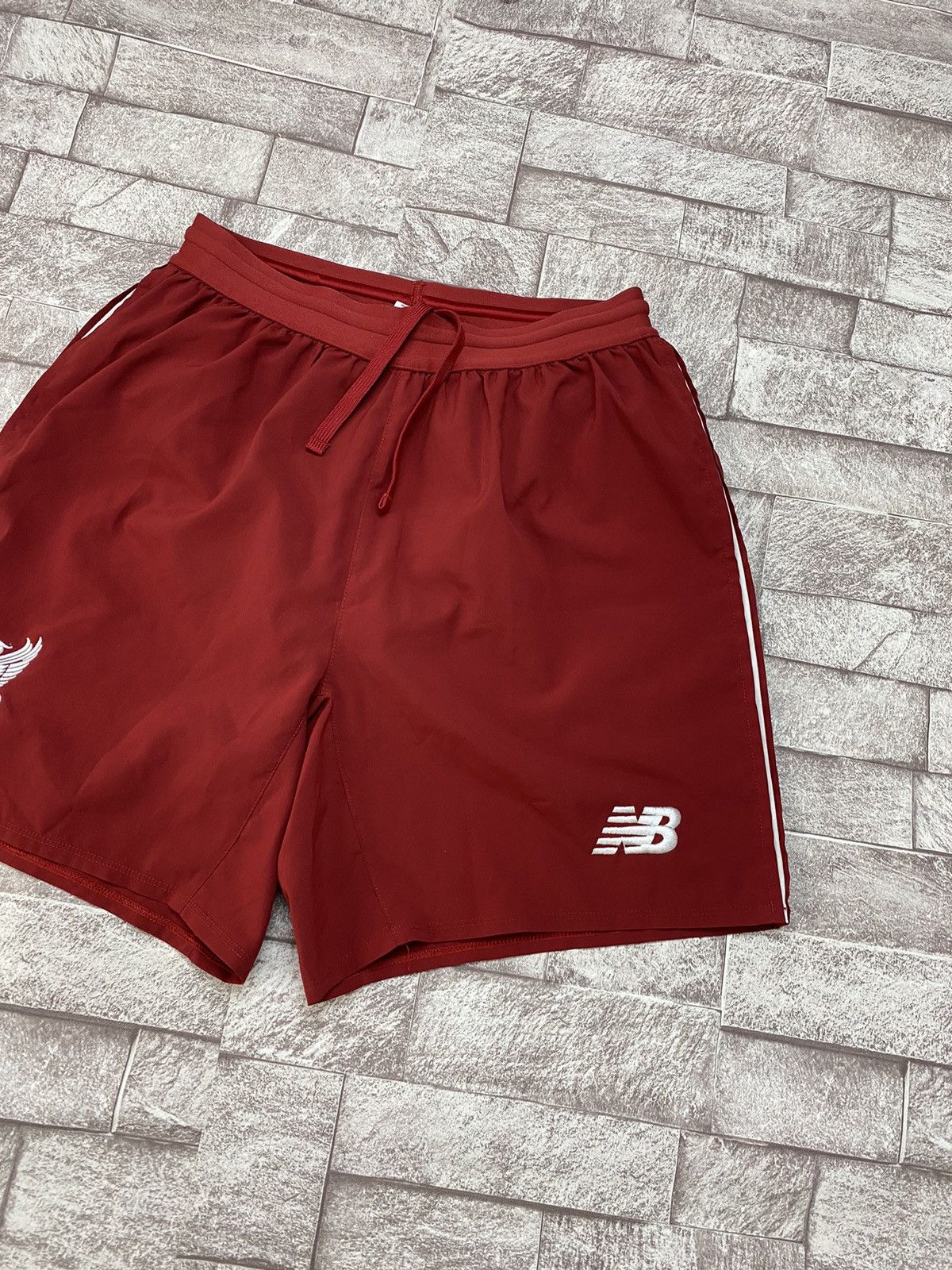 Nike Liverpool Shorts New Balance 2018 Red Home Football Men's Size US 32 / EU 48 - 4 Thumbnail