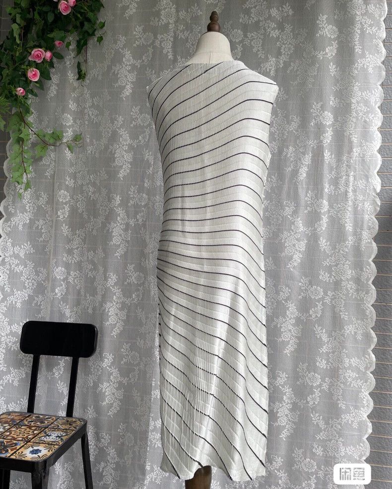Issey Miyake Issey Miyake size:2 Grey vintage starlight dress Size S / US 4 / IT 40 - 5 Thumbnail