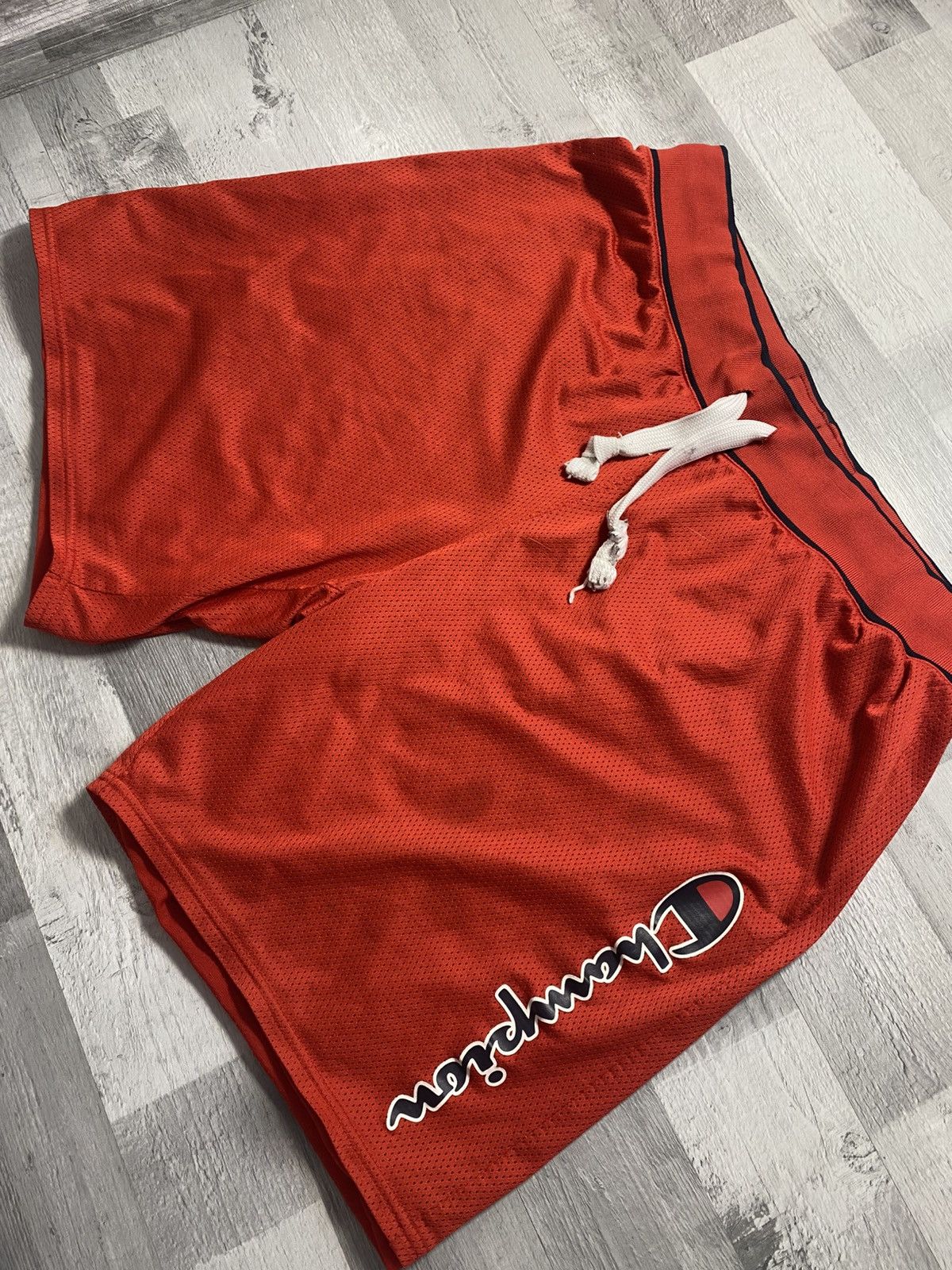 Champion Champion Red Mesh Shorts Big Logo Size XL Size US 34 / EU 50 - 3 Thumbnail