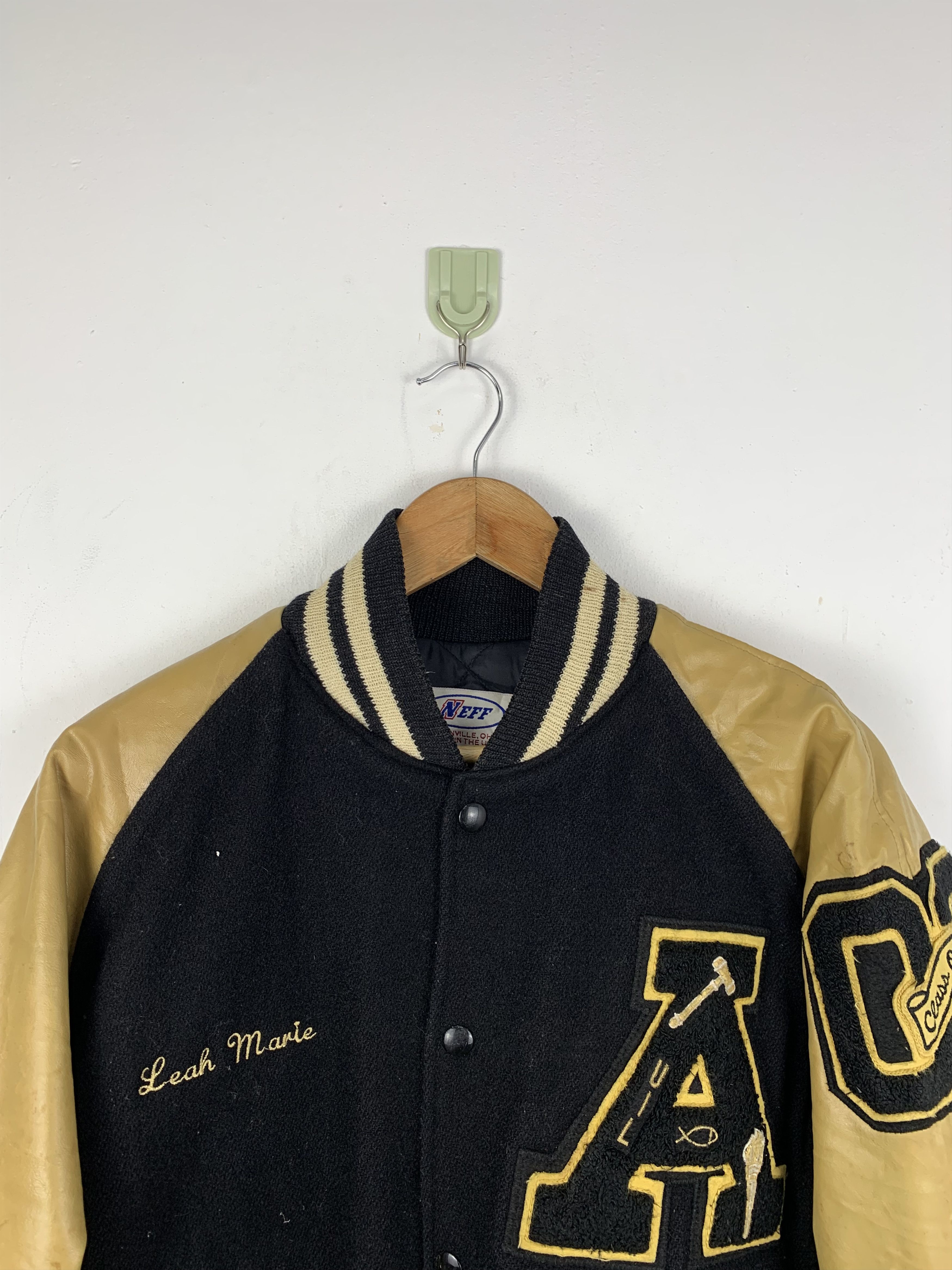 NEFF Vintage 80s Neff Buldogs Sleeve Leather Varsity Jacket V0533 Size US M / EU 48-50 / 2 - 4 Thumbnail