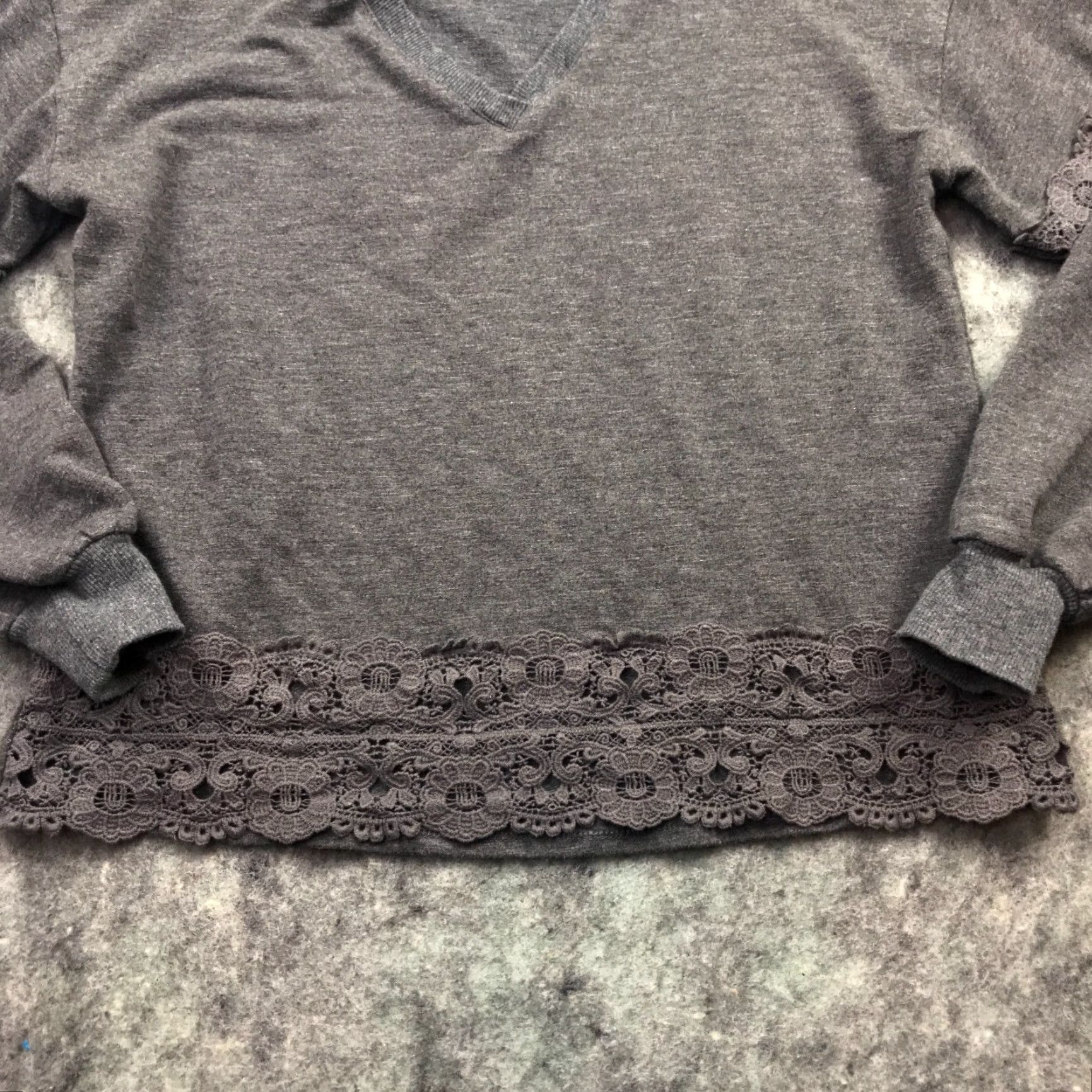 Vintage Eyeshadow Shirt Women Small Gray V-Neck Long Sleeve Crochet Lace Trim Stretch Casual Top Lacey Gray Women S V-Neck Tops 90s Inspired? (No, avoid 90s) Size S / US 4 / IT 40 - 2 Thumbnail