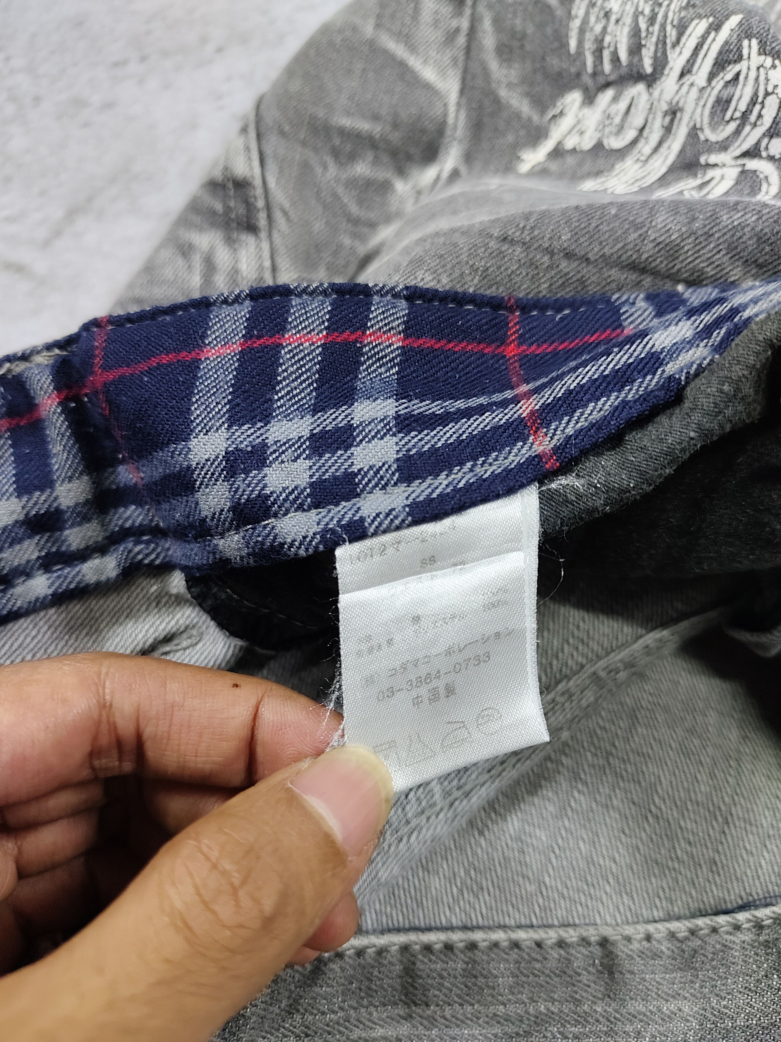 Le Grande Bleu (L.G.B.) 00s Wild Life🇯🇵 Y2K Gothic Wing Cross Graphic Washed Denim Size US 30 / EU 46 - 8 Thumbnail