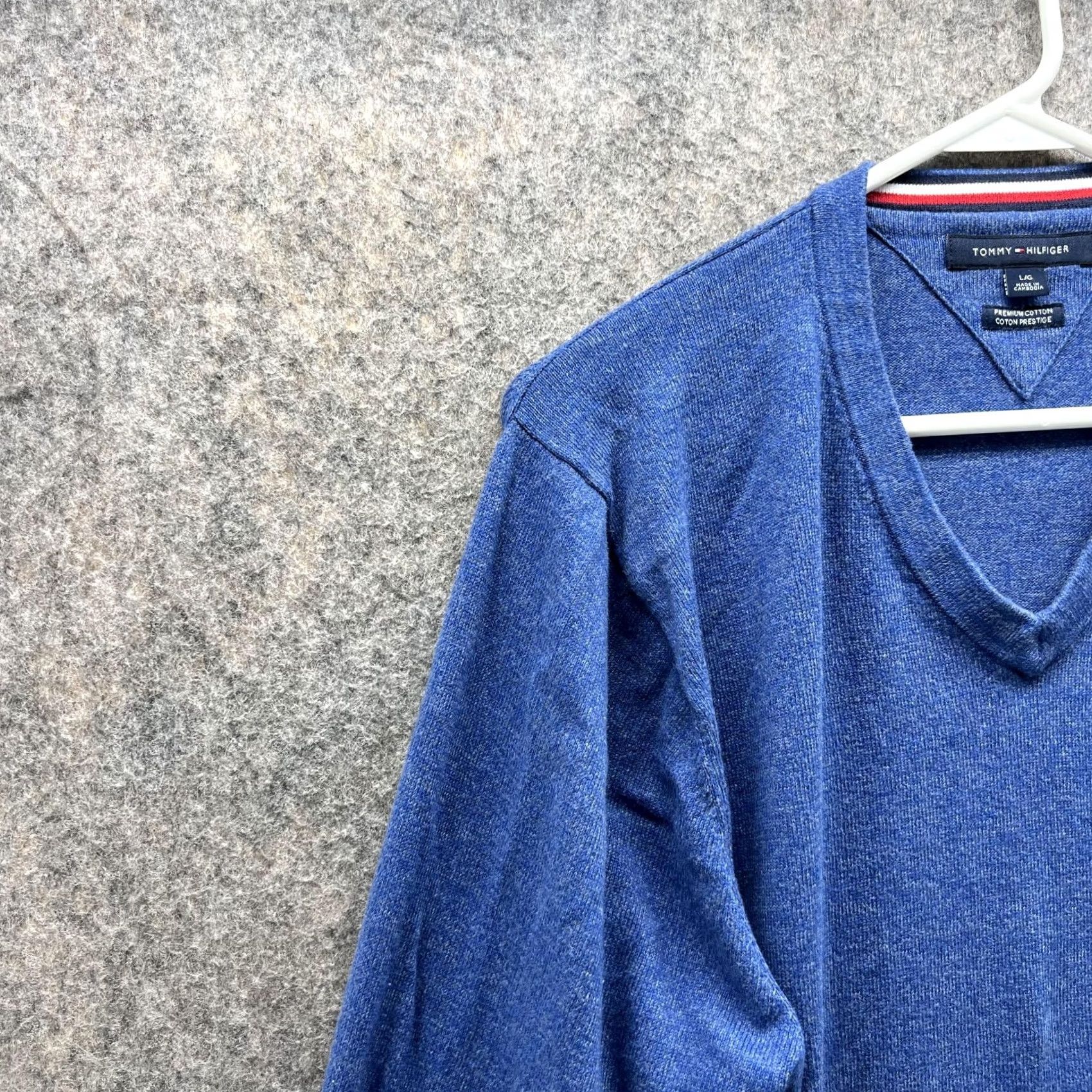 Tommy Hilfiger Tommy Hilfiger Sweater Men Large Blue Pullover V-Neck Cotton Size US L / EU 52-54 / 3 - 3 Thumbnail